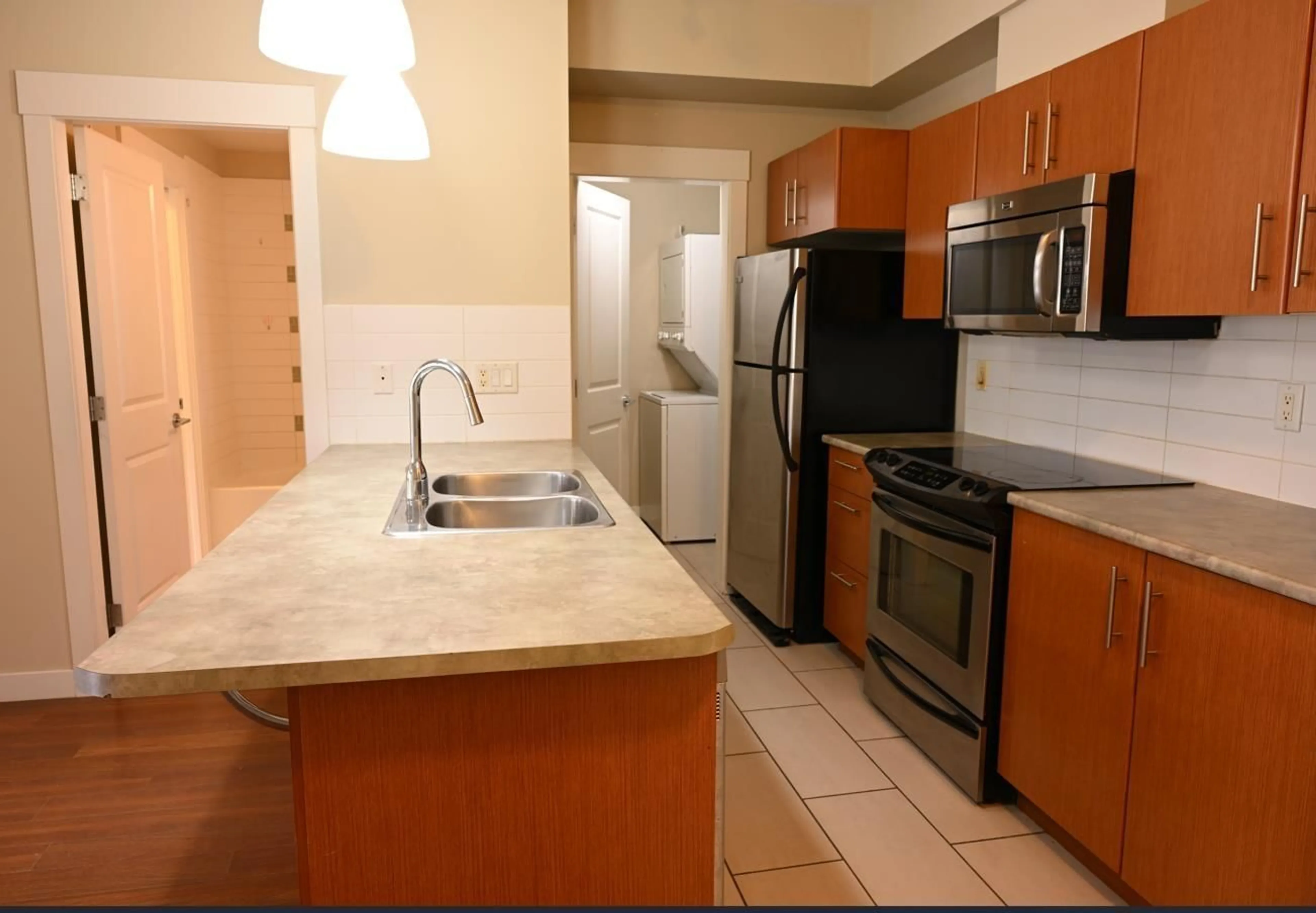 Standard kitchen, unknown for 202 - 33545 RAINBOW AVENUE, Abbotsford British Columbia V2S0B9