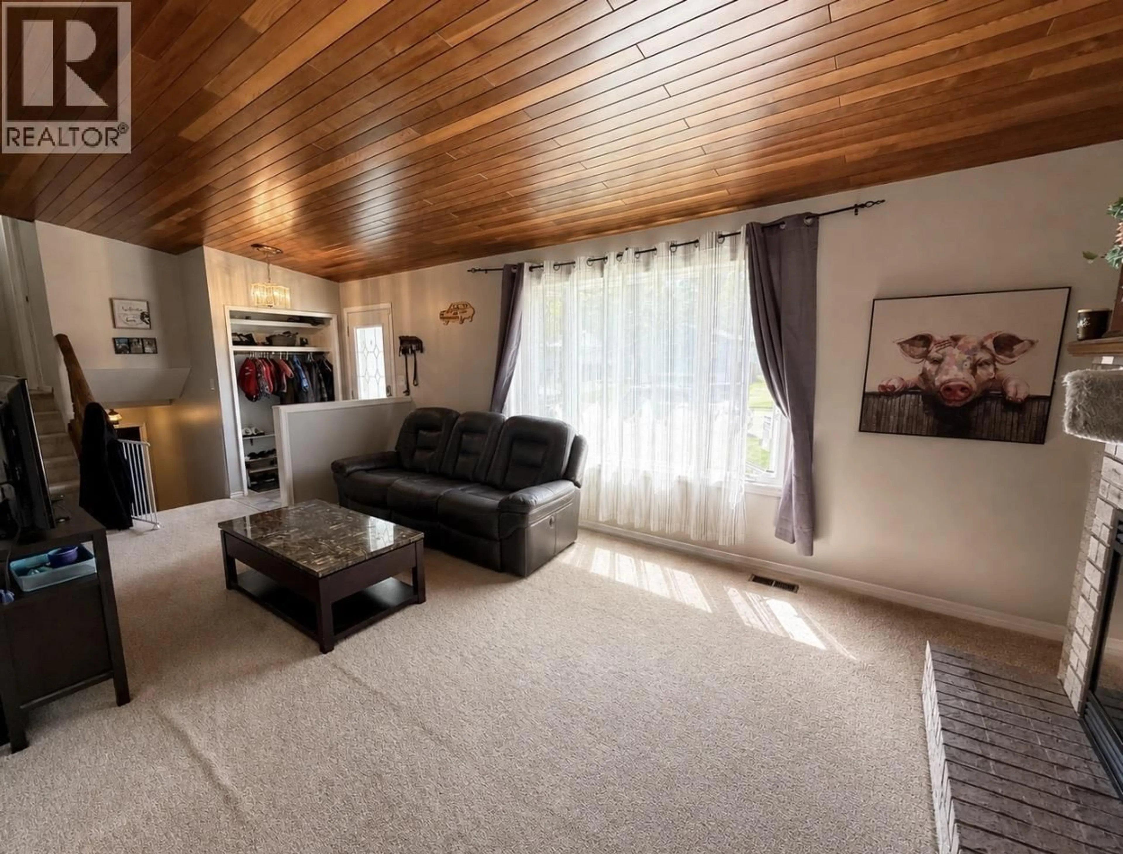 Living room with furniture, unknown for 7872 LOYOLA CRESCENT, Prince George British Columbia V2N3V2