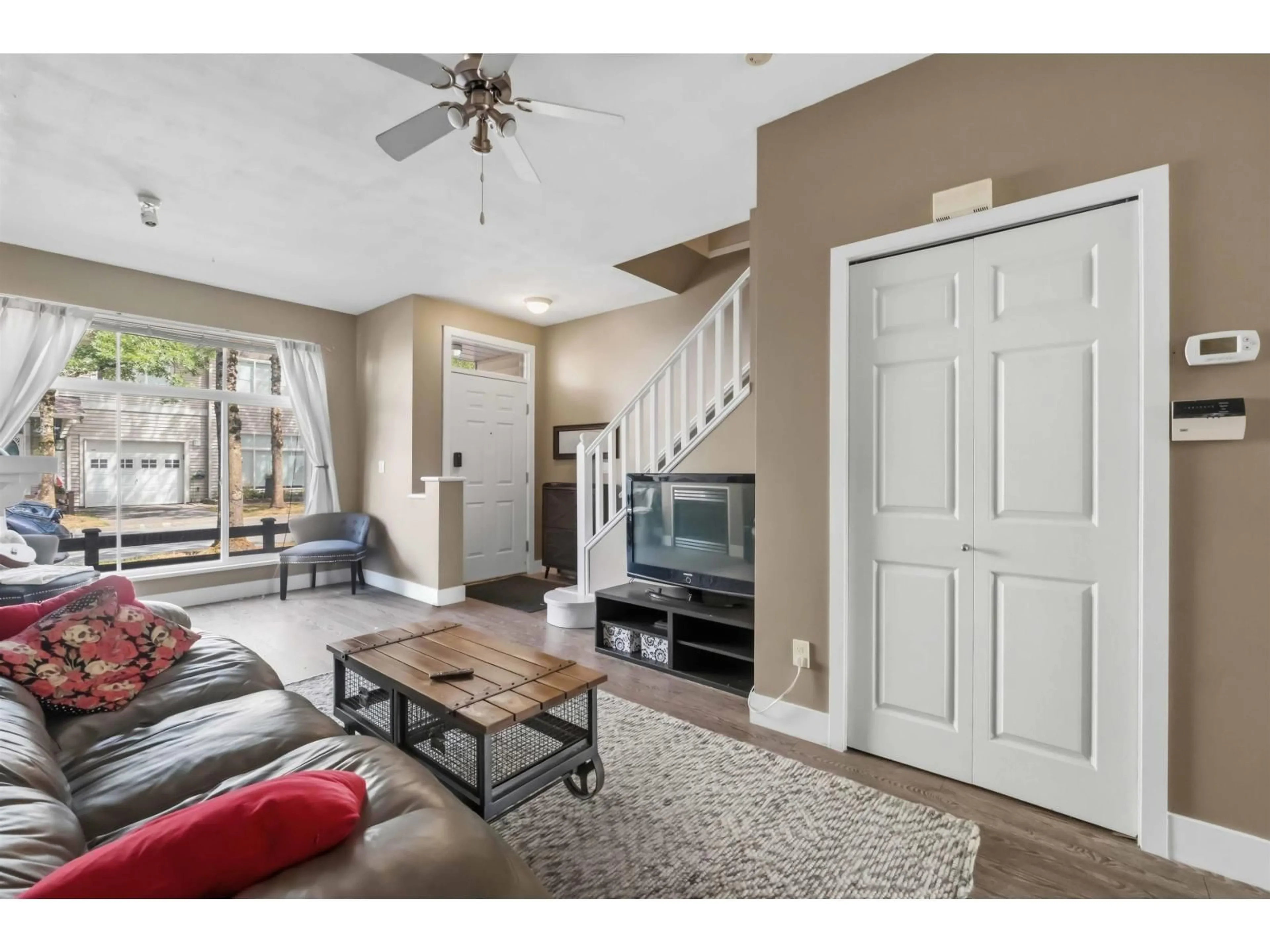 Living room with furniture, unknown for 52 - 6465 184A STREET, Surrey British Columbia V3S8X9