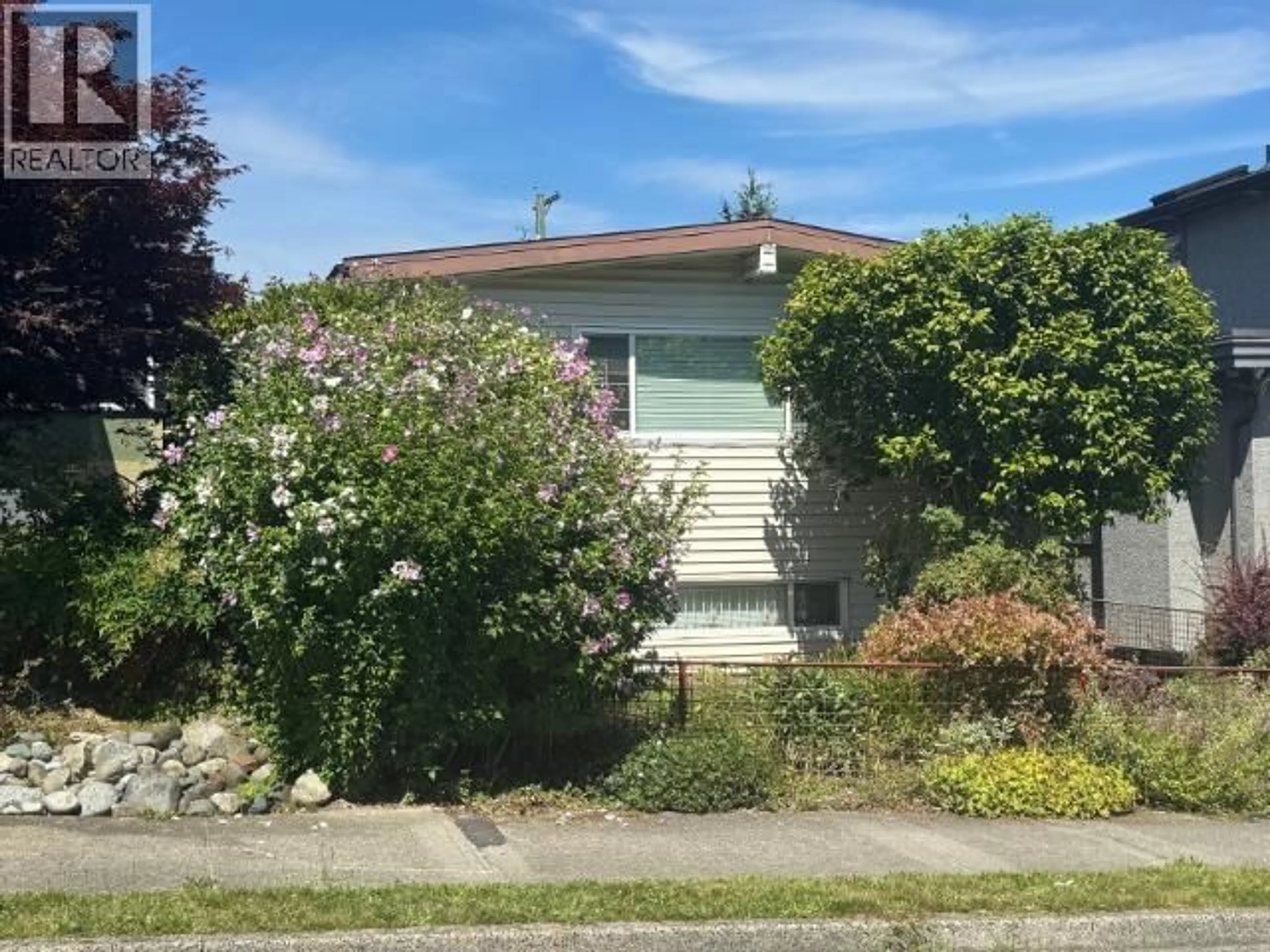 Unknown for 2935 ADANAC STREET, Vancouver British Columbia V5K2N4