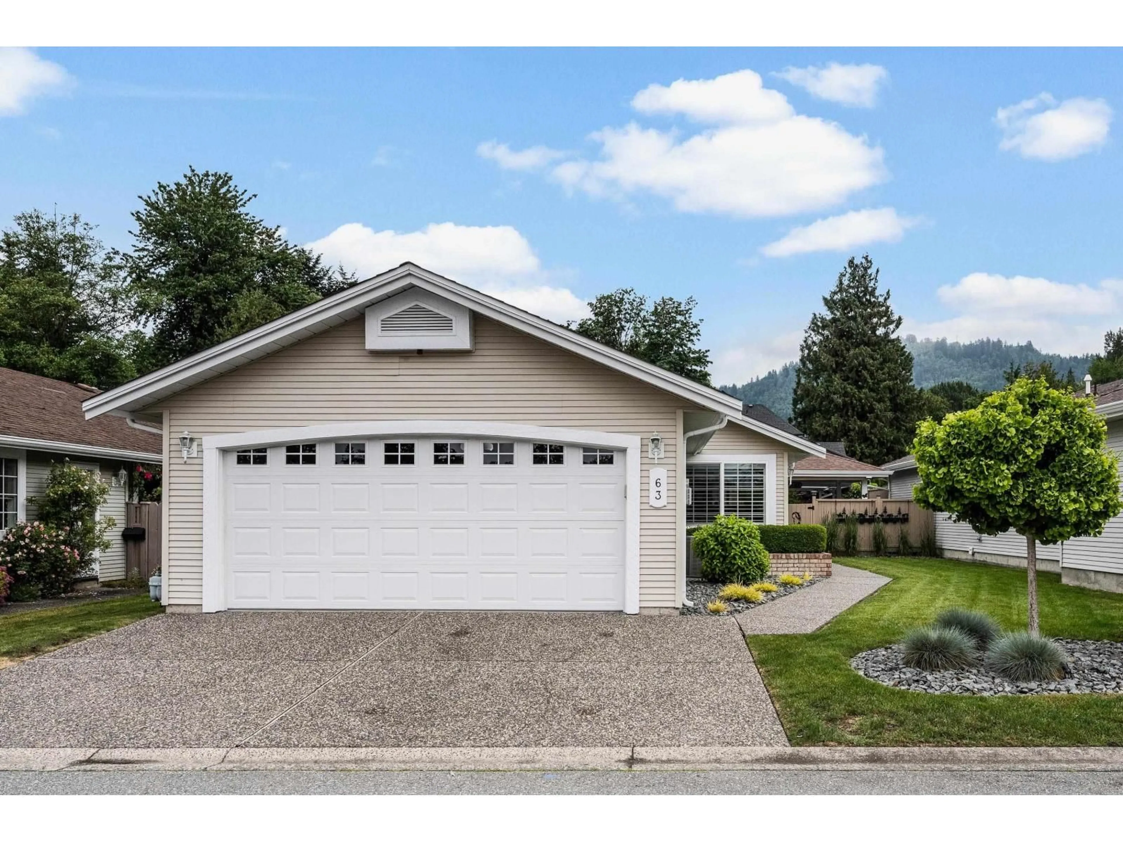 Home with vinyl exterior material, mountain view for 63 - 6001 PROMONTORY ROAD, Chilliwack British Columbia V2R3E3