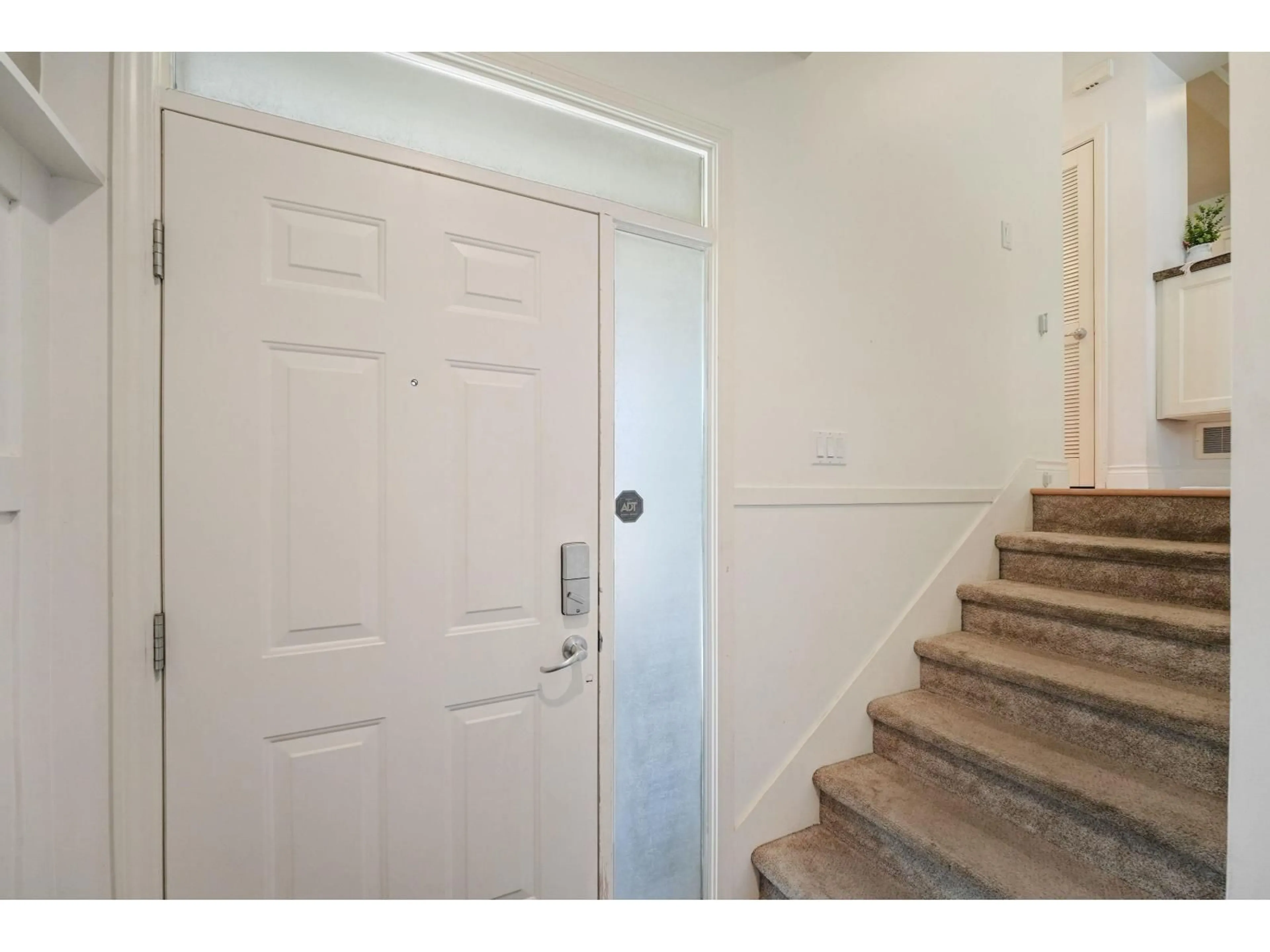 Indoor entryway for 17 - 16655 64 AVENUE, Surrey British Columbia V3S3V1