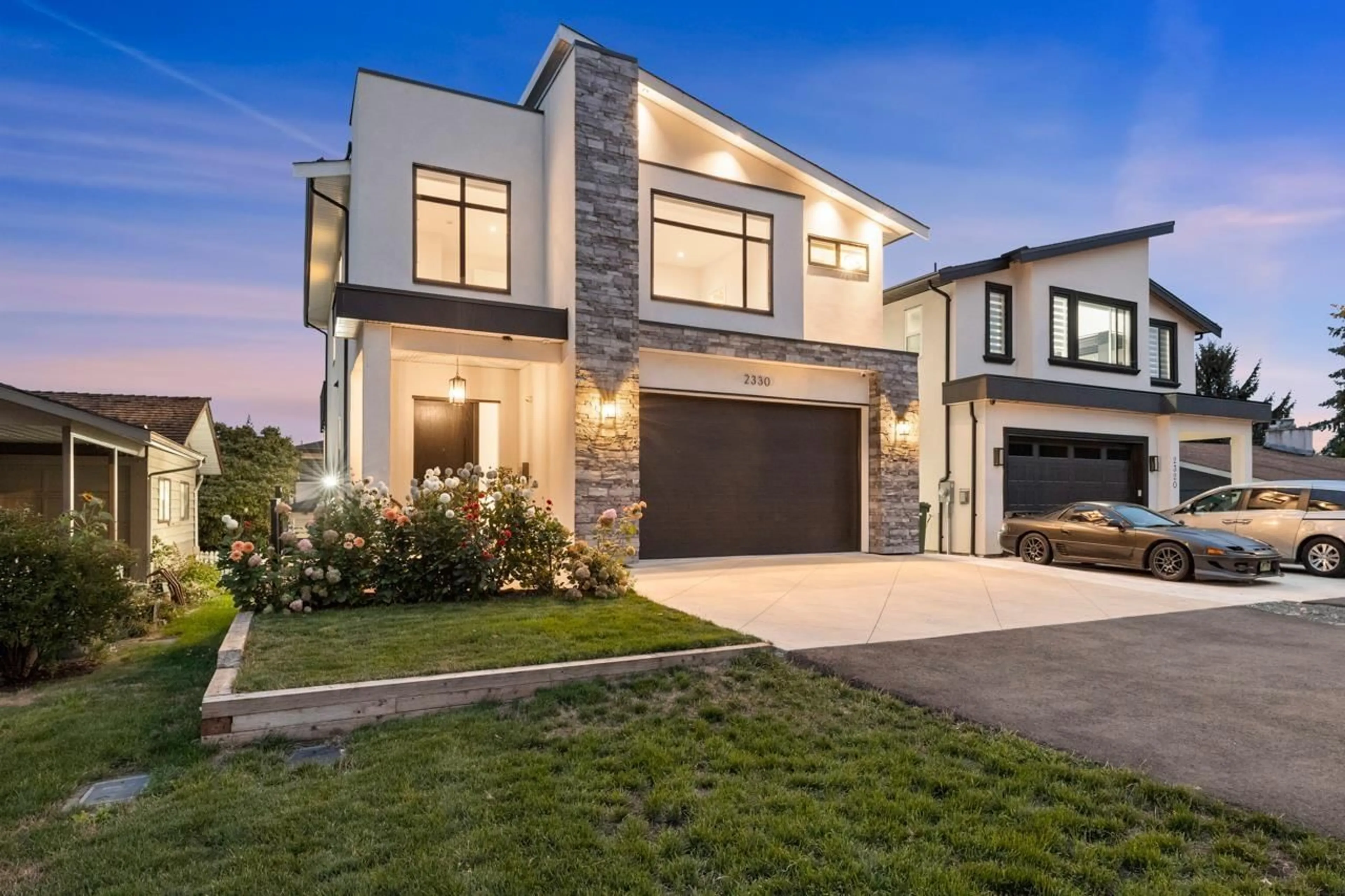 Home with brick exterior material, street for 2330 CASCADE STREET, Abbotsford British Columbia V2T3G3
