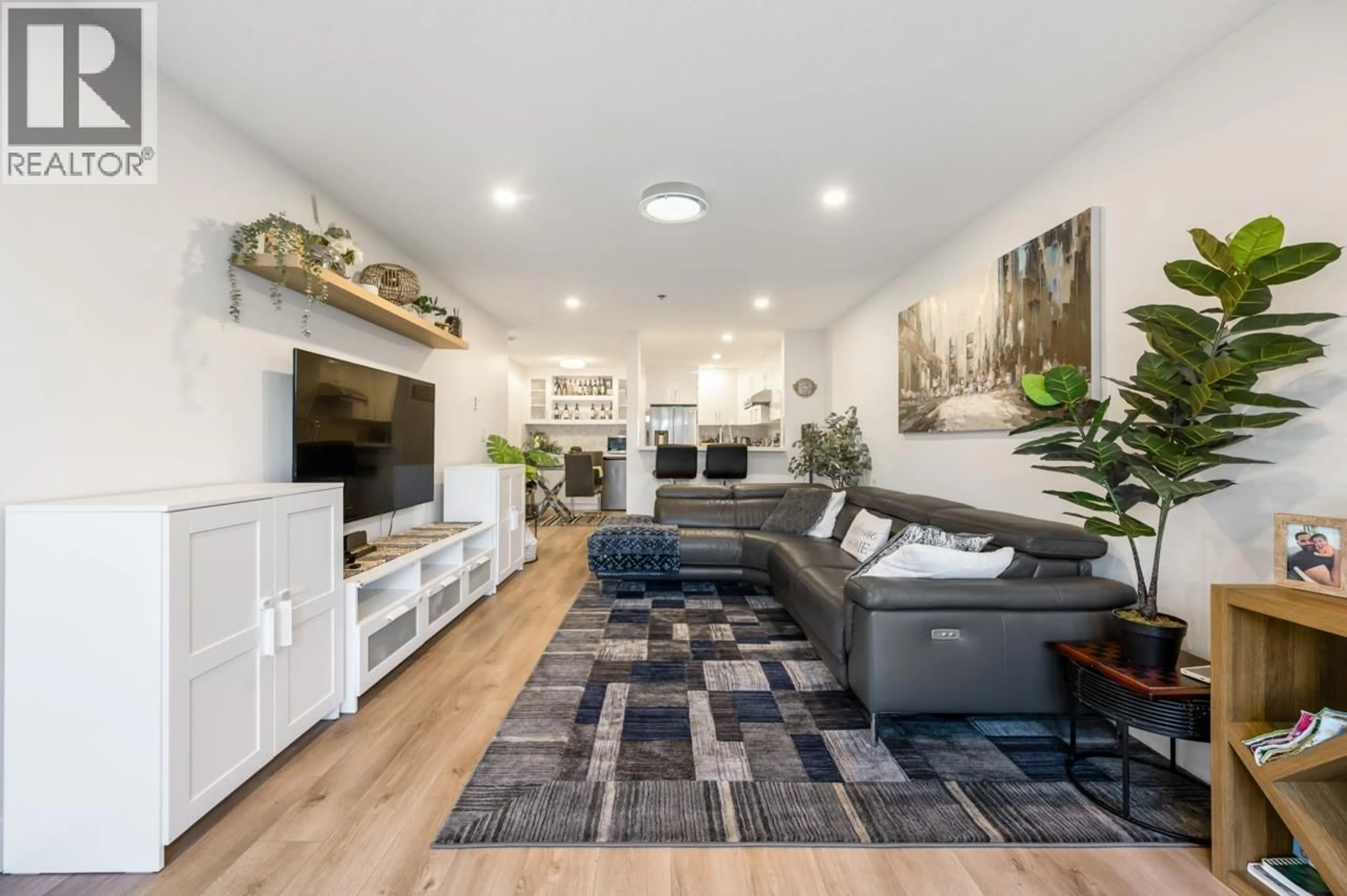 Living room with furniture, unknown for 119 - 7800 ST. ALBANS ROAD, Richmond British Columbia V6Y3Y5
