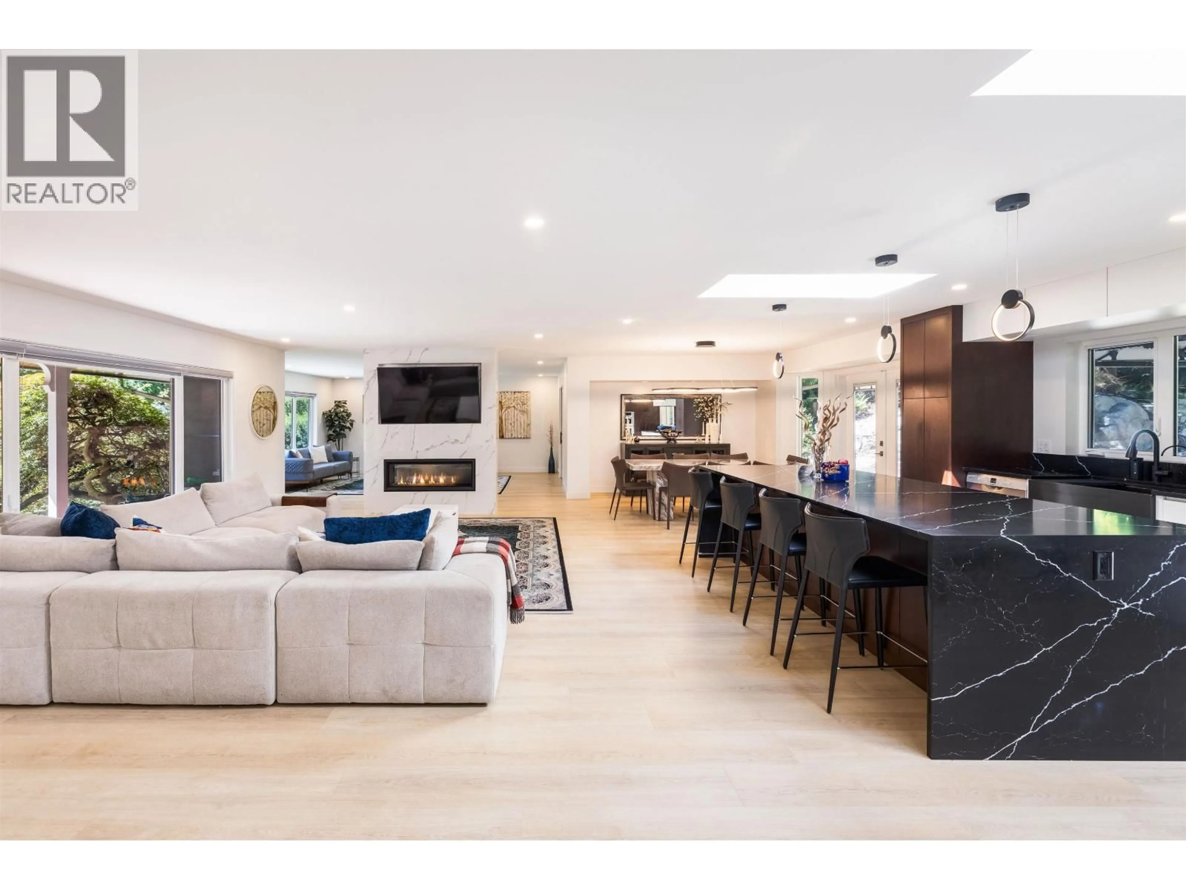 Open concept kitchen, unknown for 3965 VIEWRIDGE PLACE, West Vancouver British Columbia V7V3K7