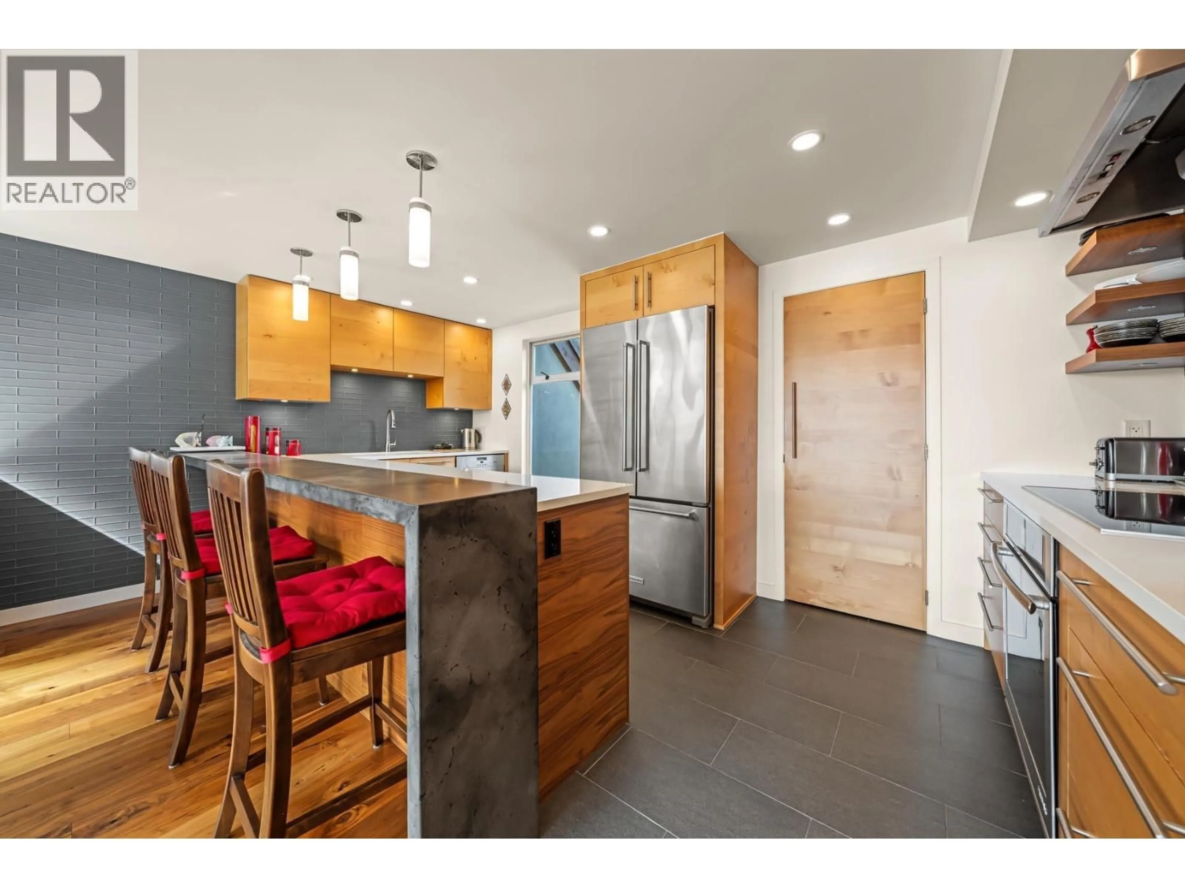 Open concept kitchen, unknown for 409 - 5 K DE K COURT, New Westminster British Columbia V3M6B6