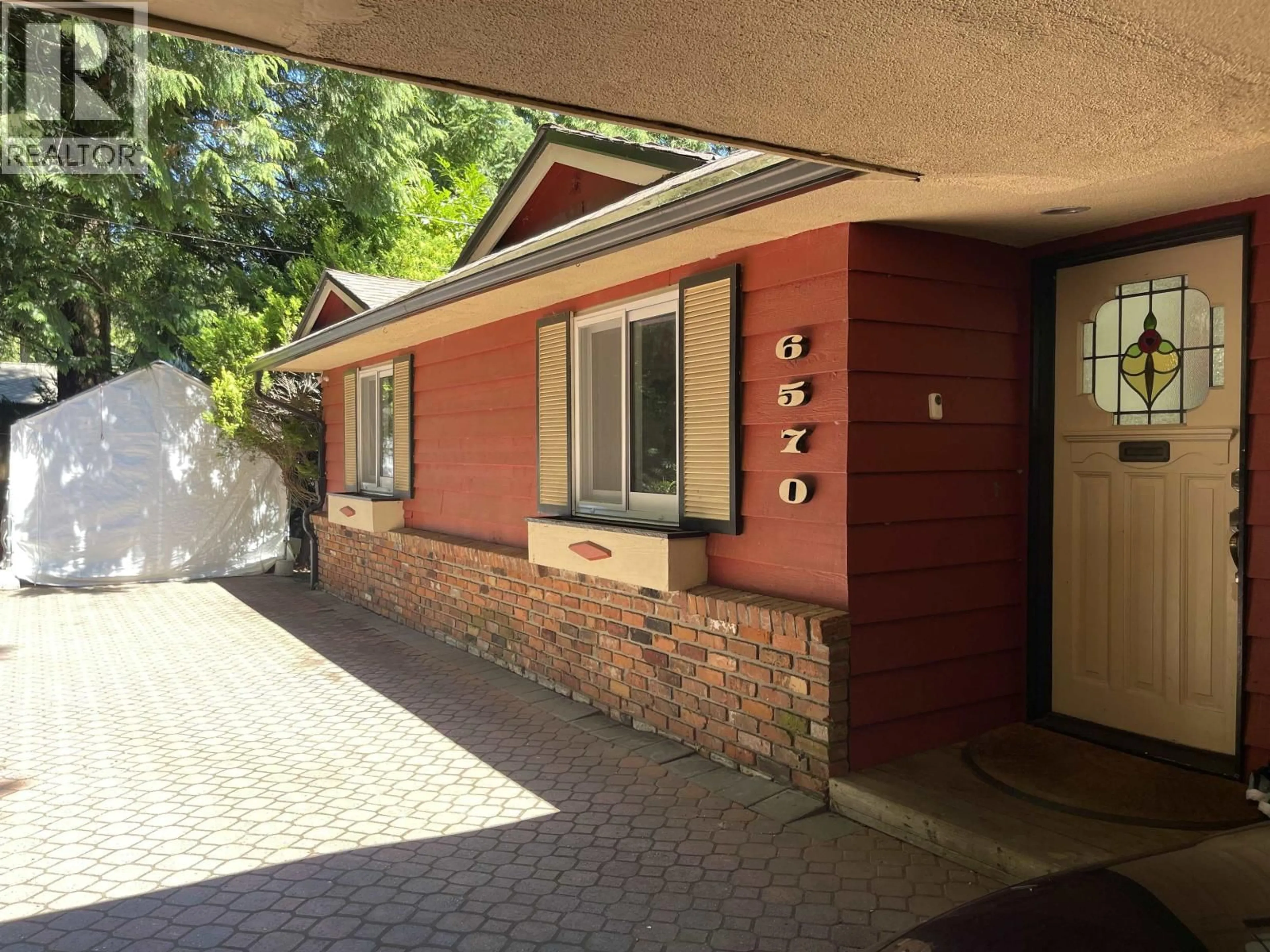 Home with brick exterior material, street for 6570 MADRONA CRESCENT, West Vancouver British Columbia V7W2J8
