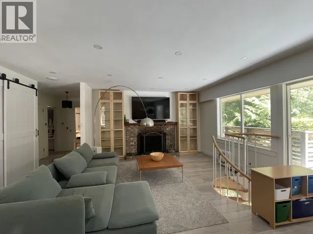 6570 MADRONA CRESCENT, West Vancouver 4