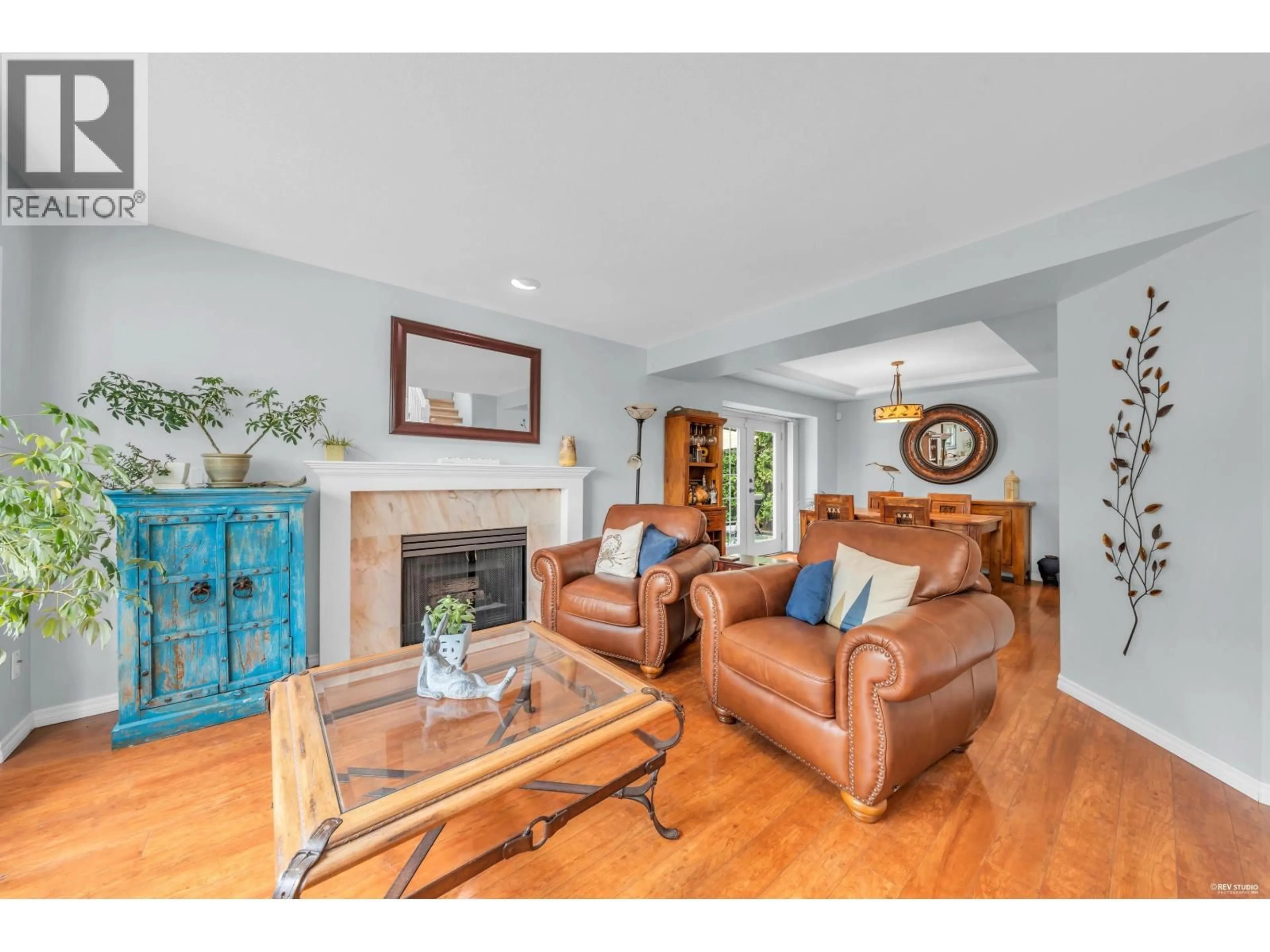 Living room with furniture, unknown for 2939 CLIFFROSE CRESCENT, Coquitlam British Columbia V3E2T2