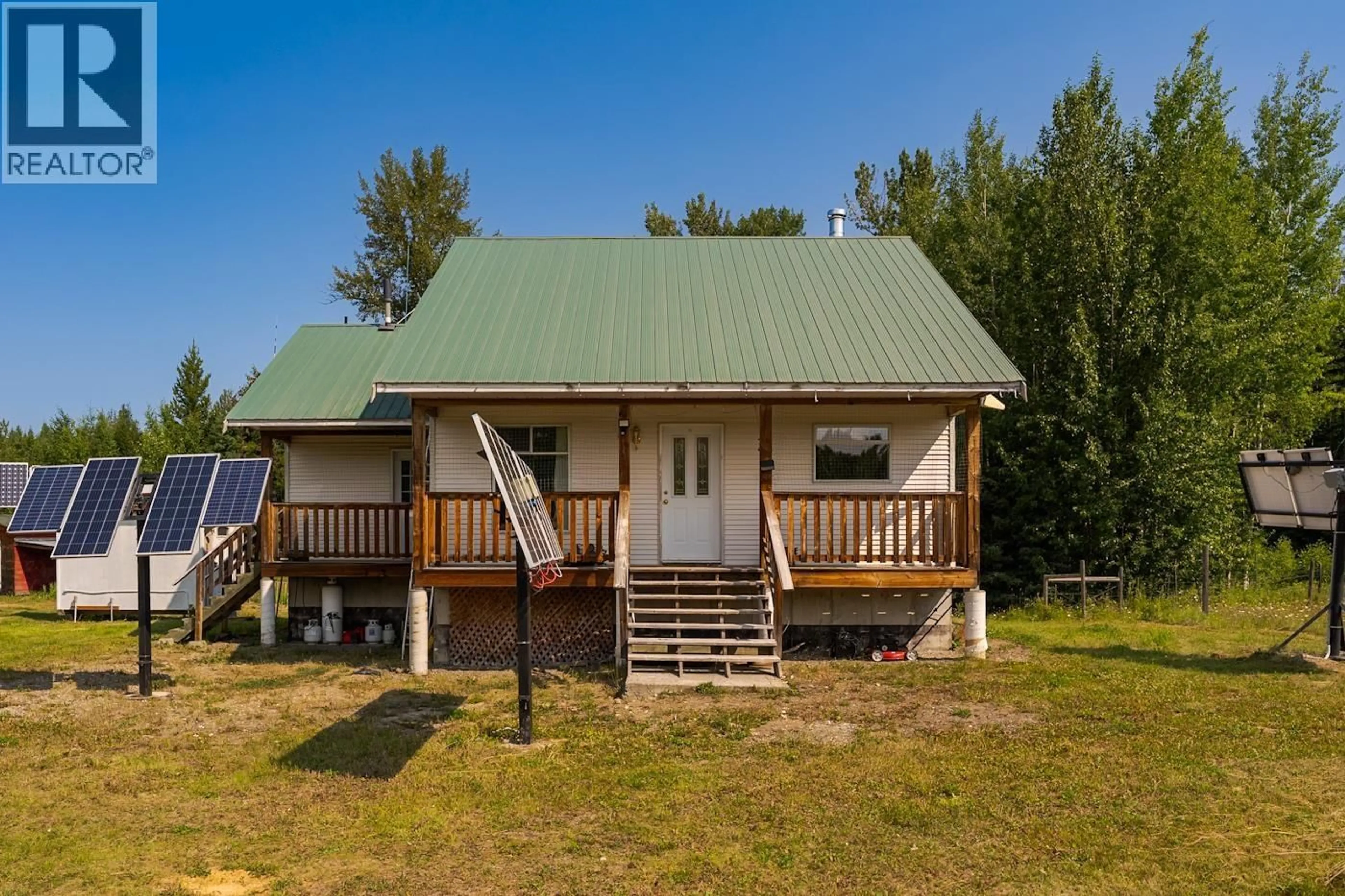 A pic from outside/outdoor area/front of a property/back of a property/a pic from drone, building for 43000 MILNER ROAD, Quesnel British Columbia V0K1S1