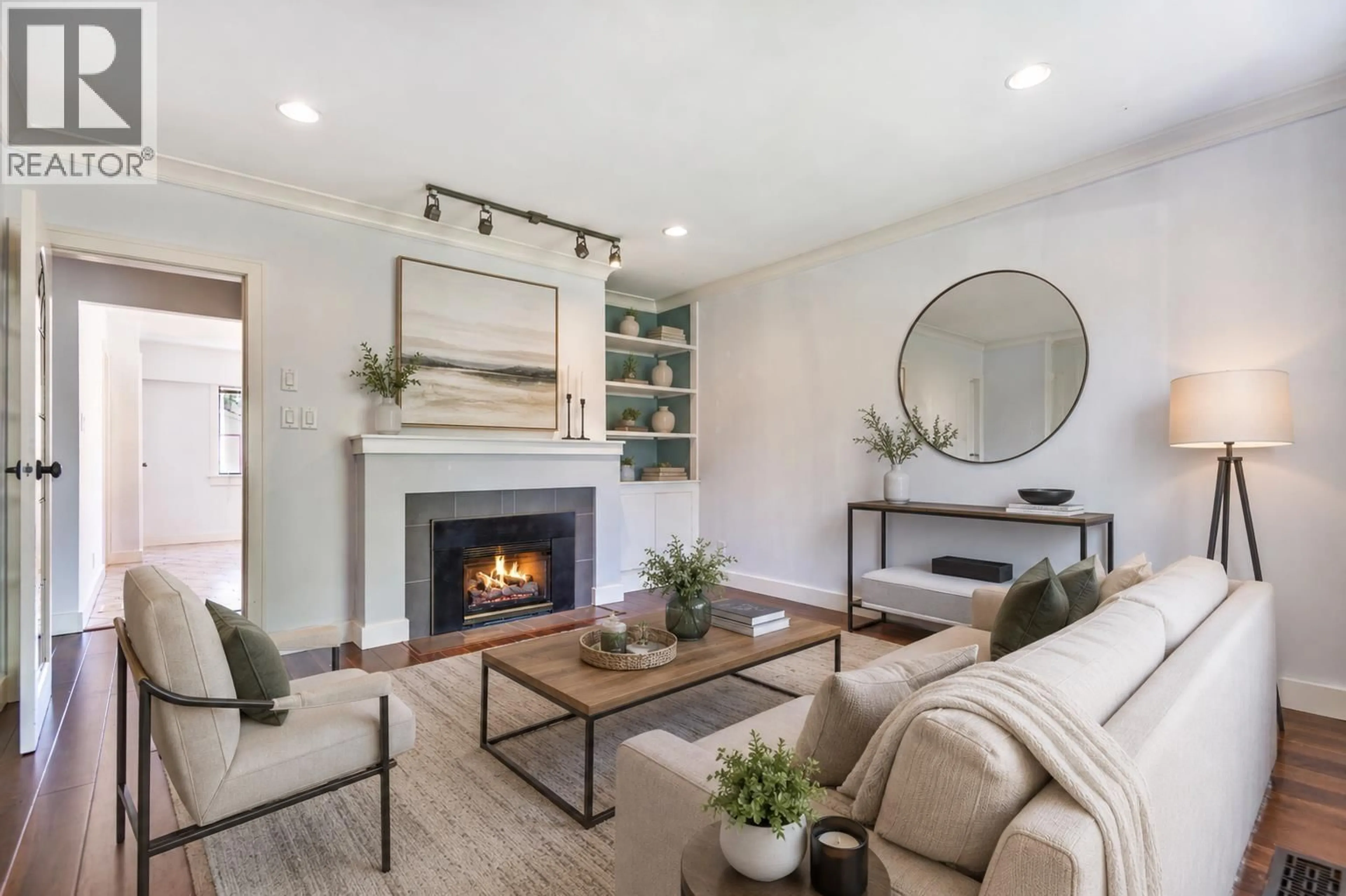 Living room with furniture, unknown for 2576 PARKER STREET, Vancouver British Columbia V5K2T3