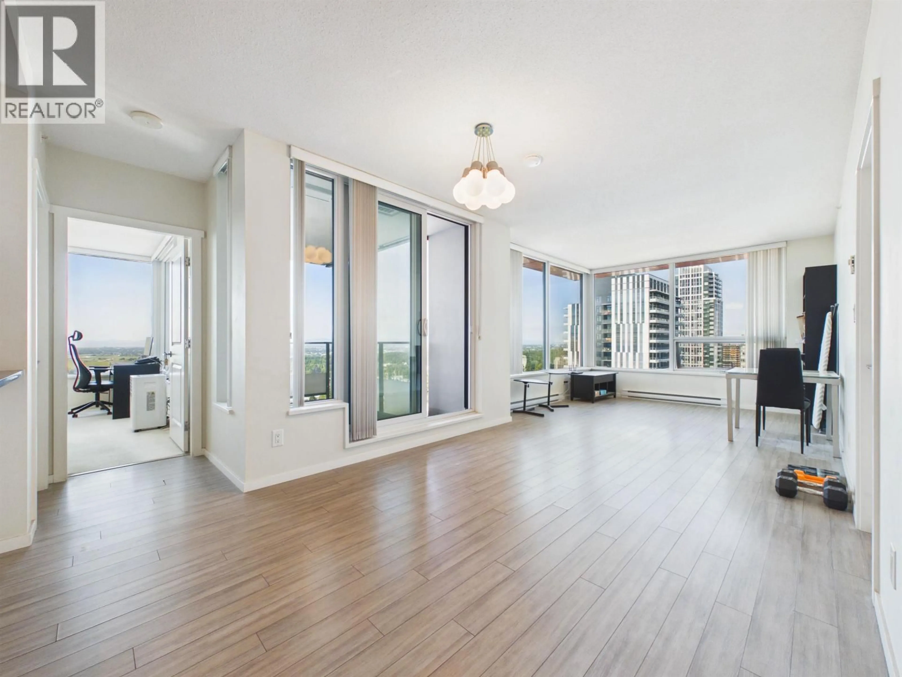 A pic of a room for 3205 - 6658 DOW AVENUE, Burnaby British Columbia V5H0C7