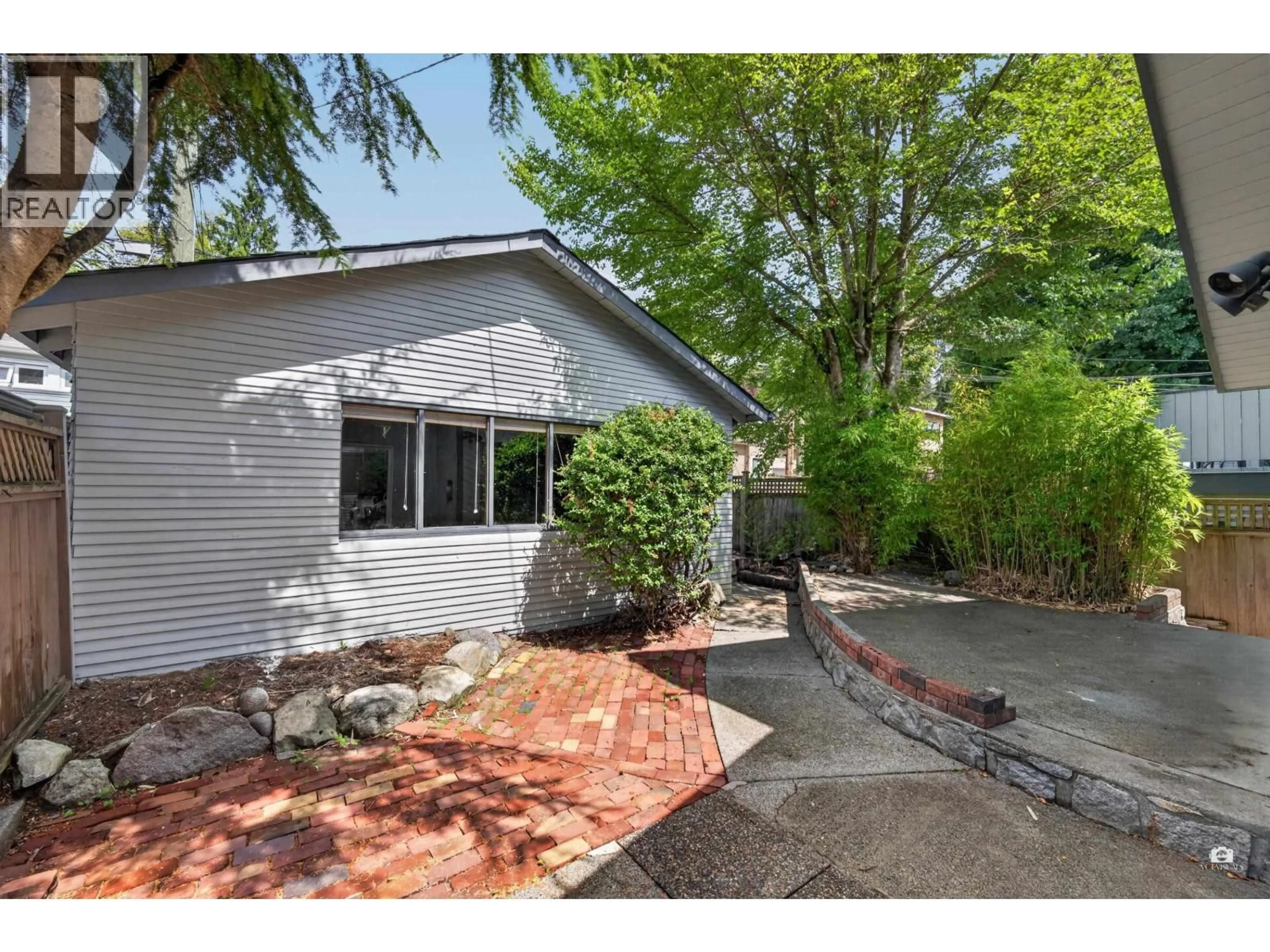 Unknown for 3771 30TH AVENUE, Vancouver British Columbia V6S1W7