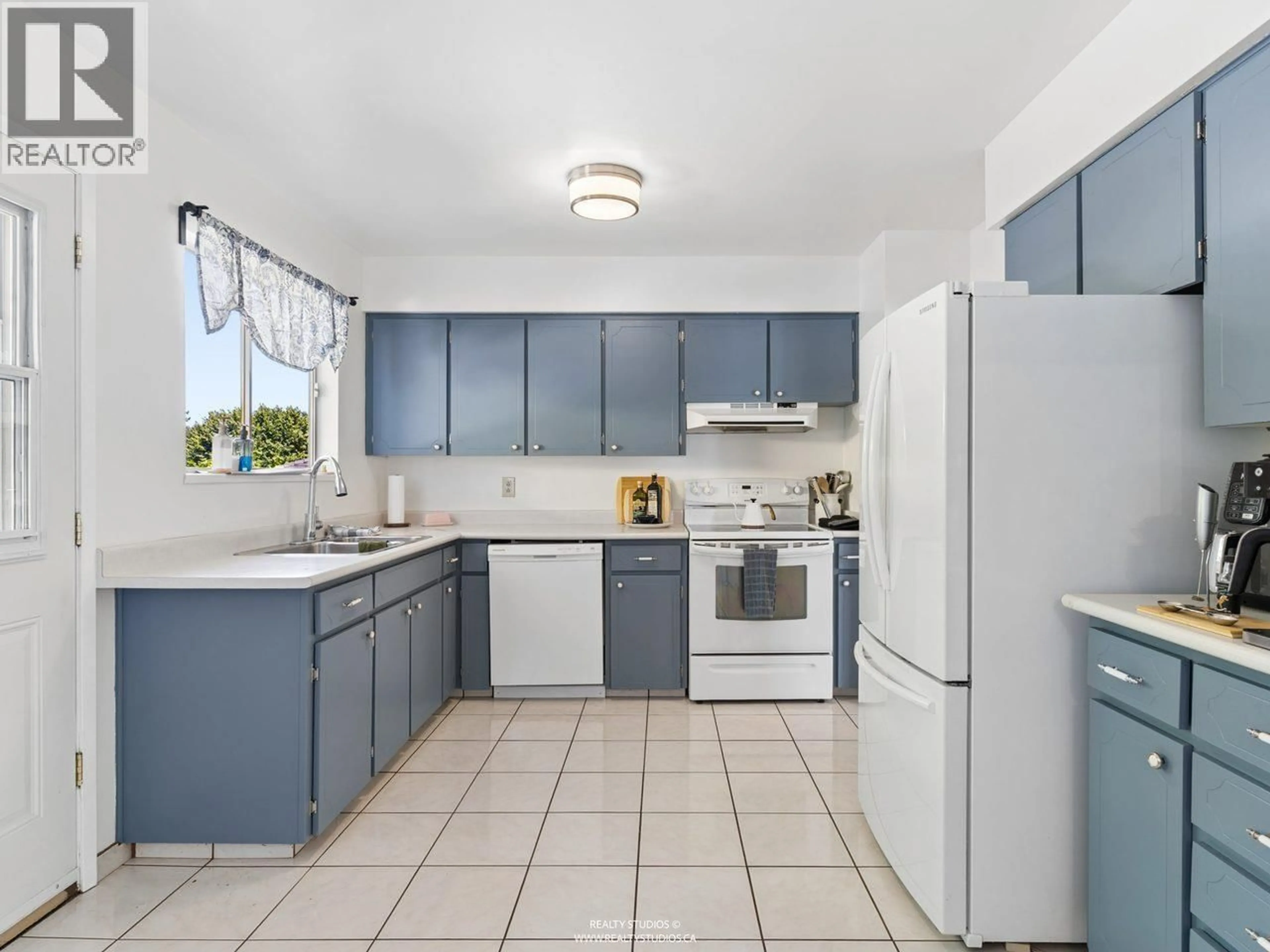 Standard kitchen, ceramic/tile floor for 785 REGAN AVENUE, Coquitlam British Columbia V3J3A7