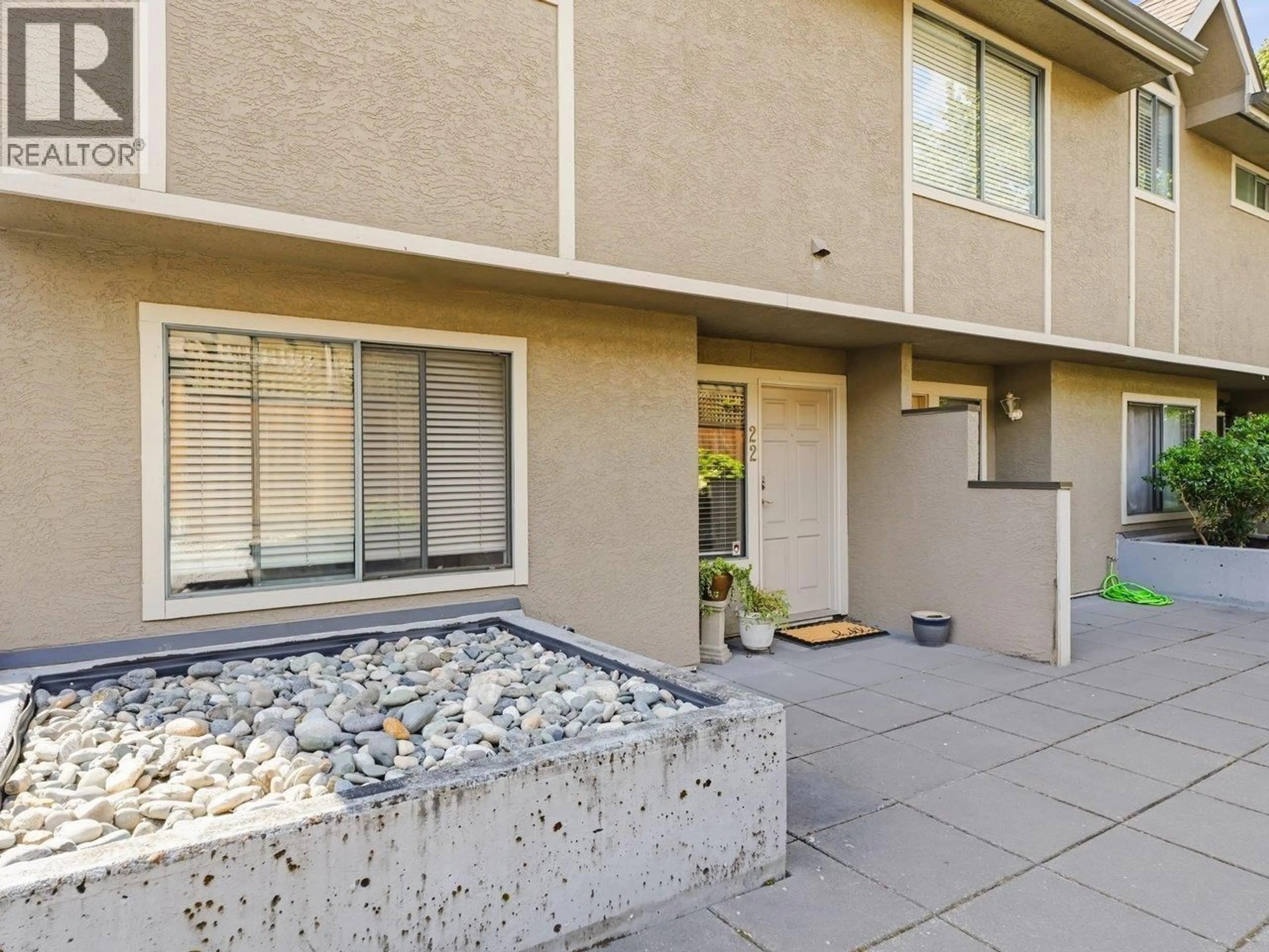 Patio, street for 22 - 2133 ST. GEORGES AVENUE, North Vancouver British Columbia V7L3K5