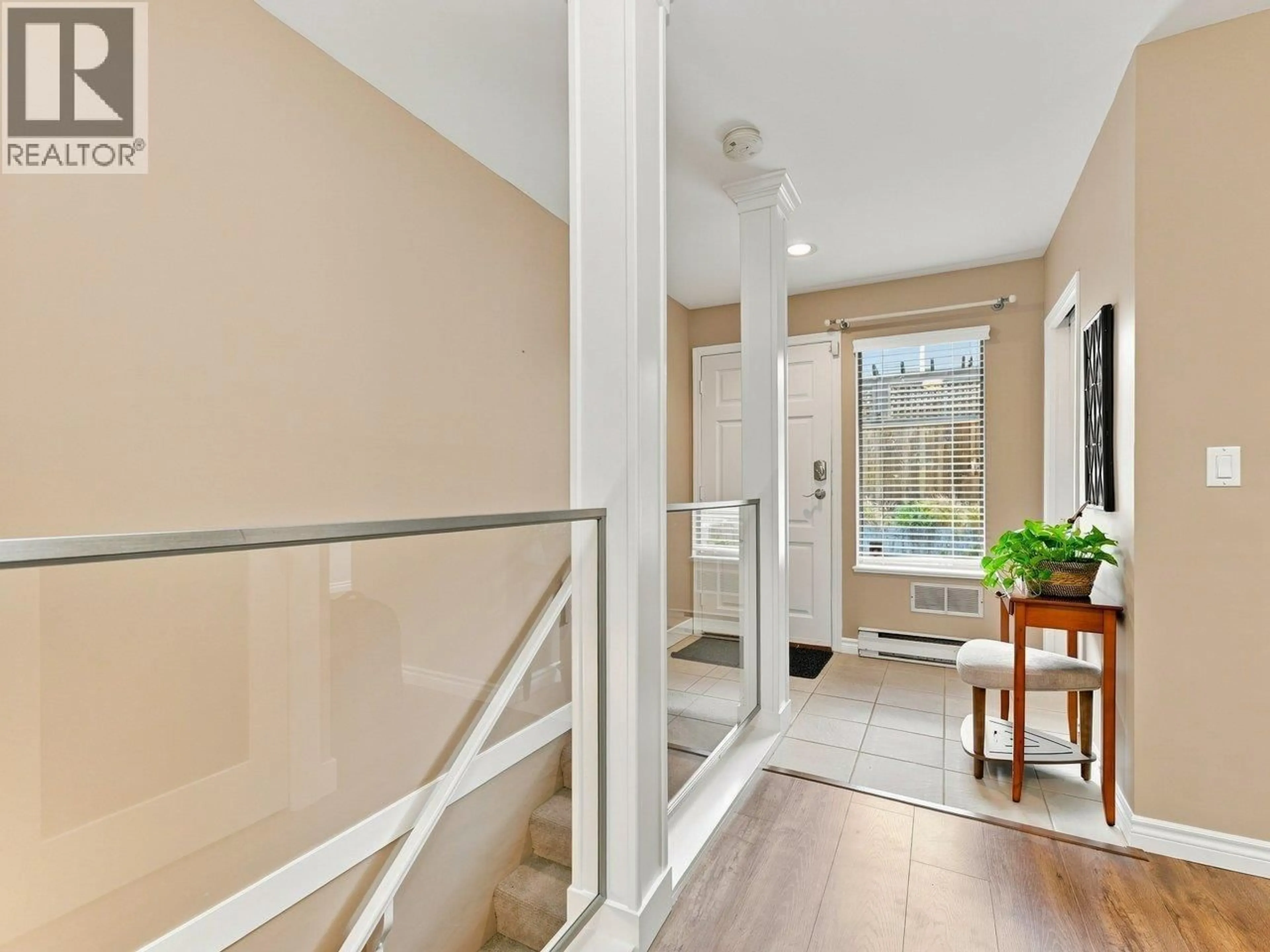 Indoor entryway for 22 - 2133 ST. GEORGES AVENUE, North Vancouver British Columbia V7L3K5
