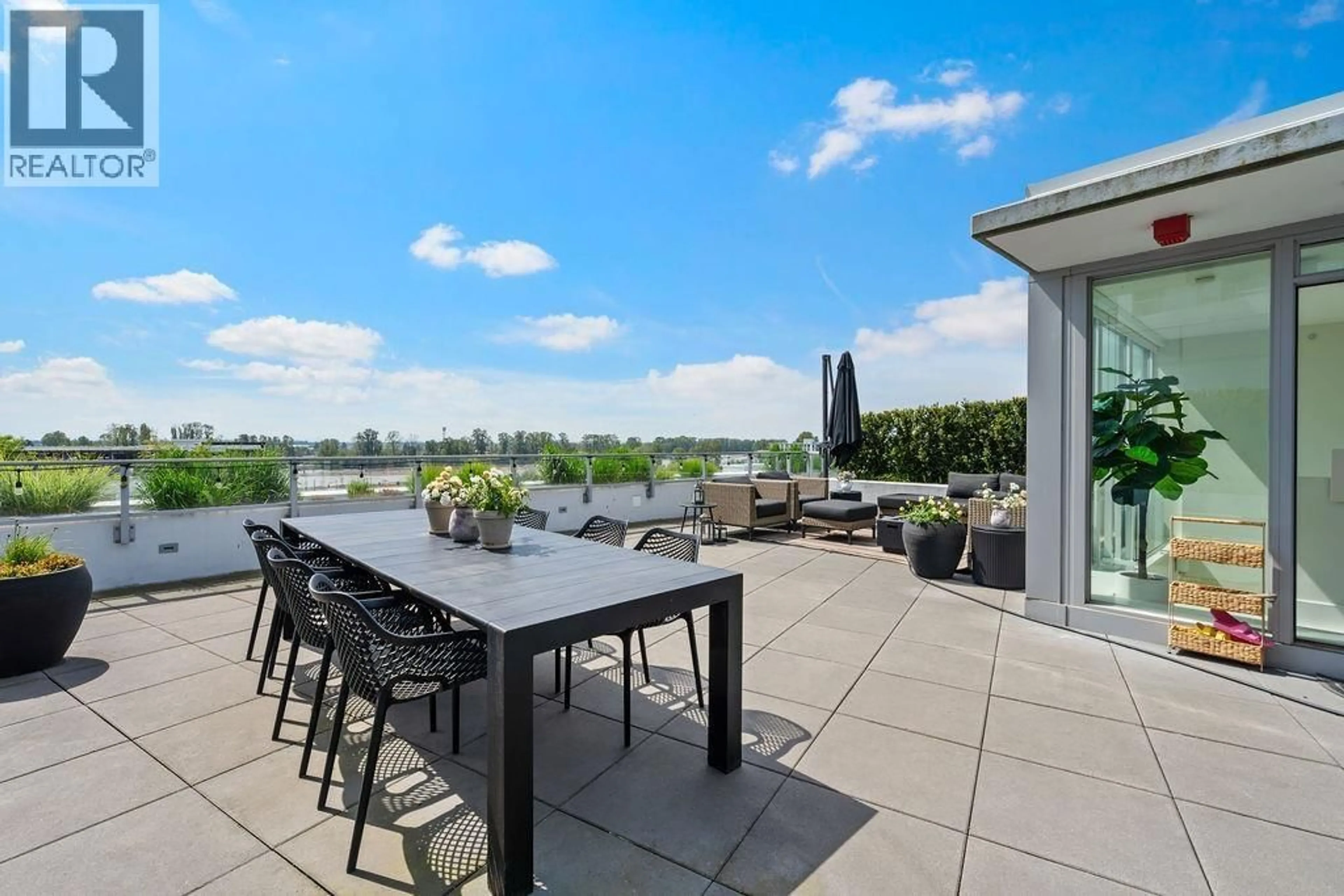 Patio, unknown for 607 - 3438 SAWMILL CRESCENT, Vancouver British Columbia V5S0E3