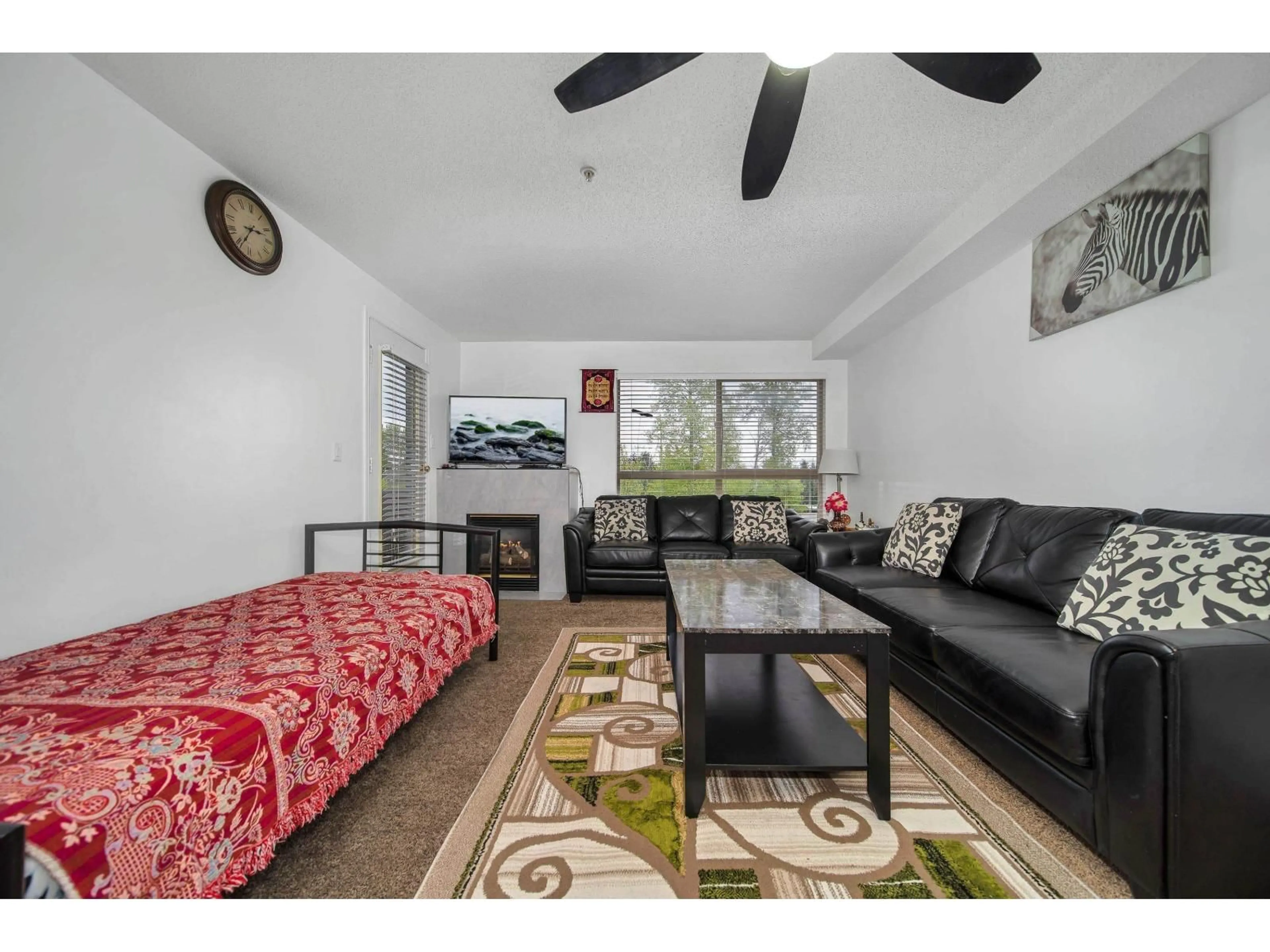 Living room with furniture, unknown for 306 - 13780 76 AVENUE, Surrey British Columbia V3W1E5