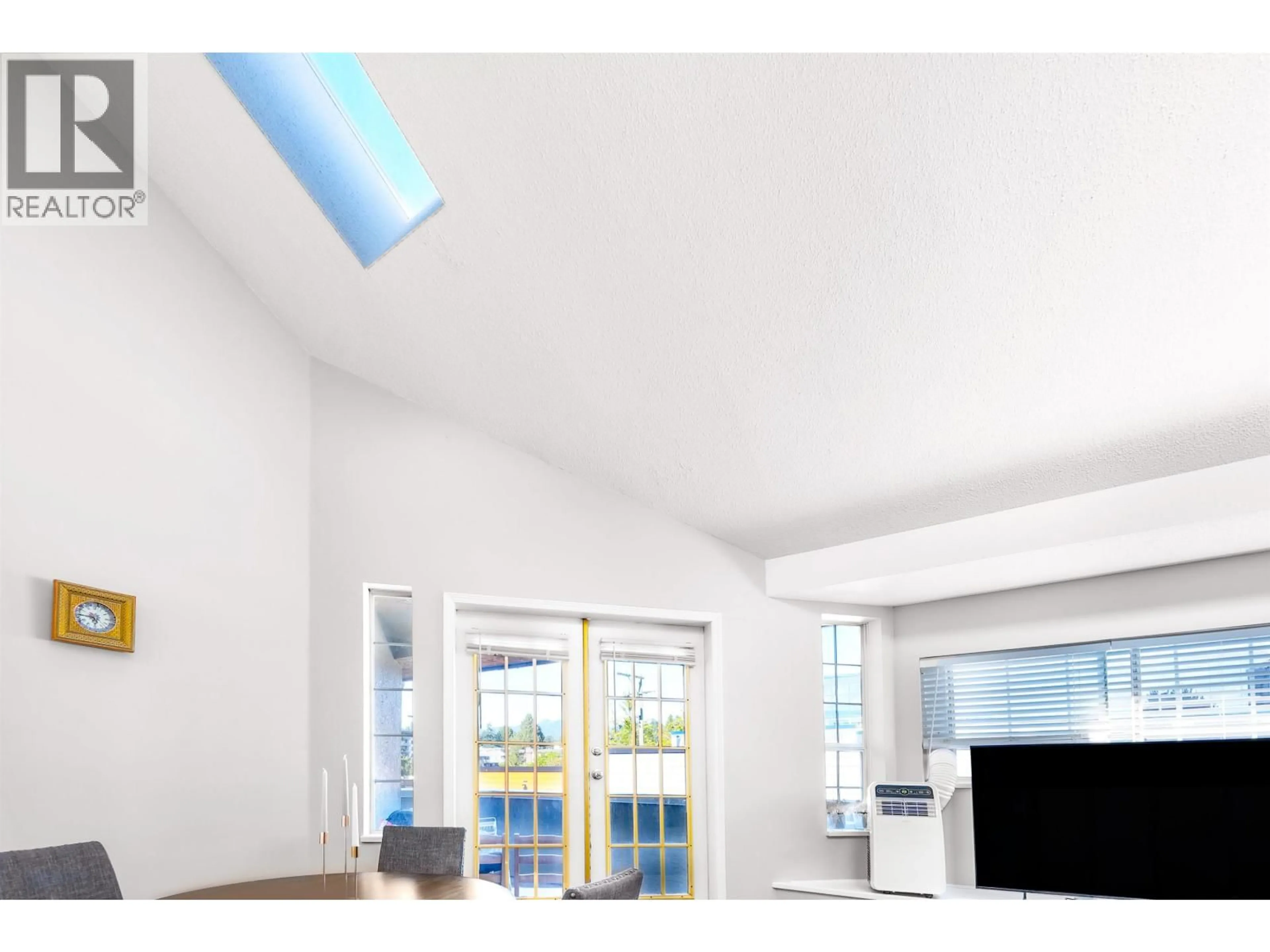Unknown for 309 - 125 18TH STREET, North Vancouver British Columbia V7M1W5