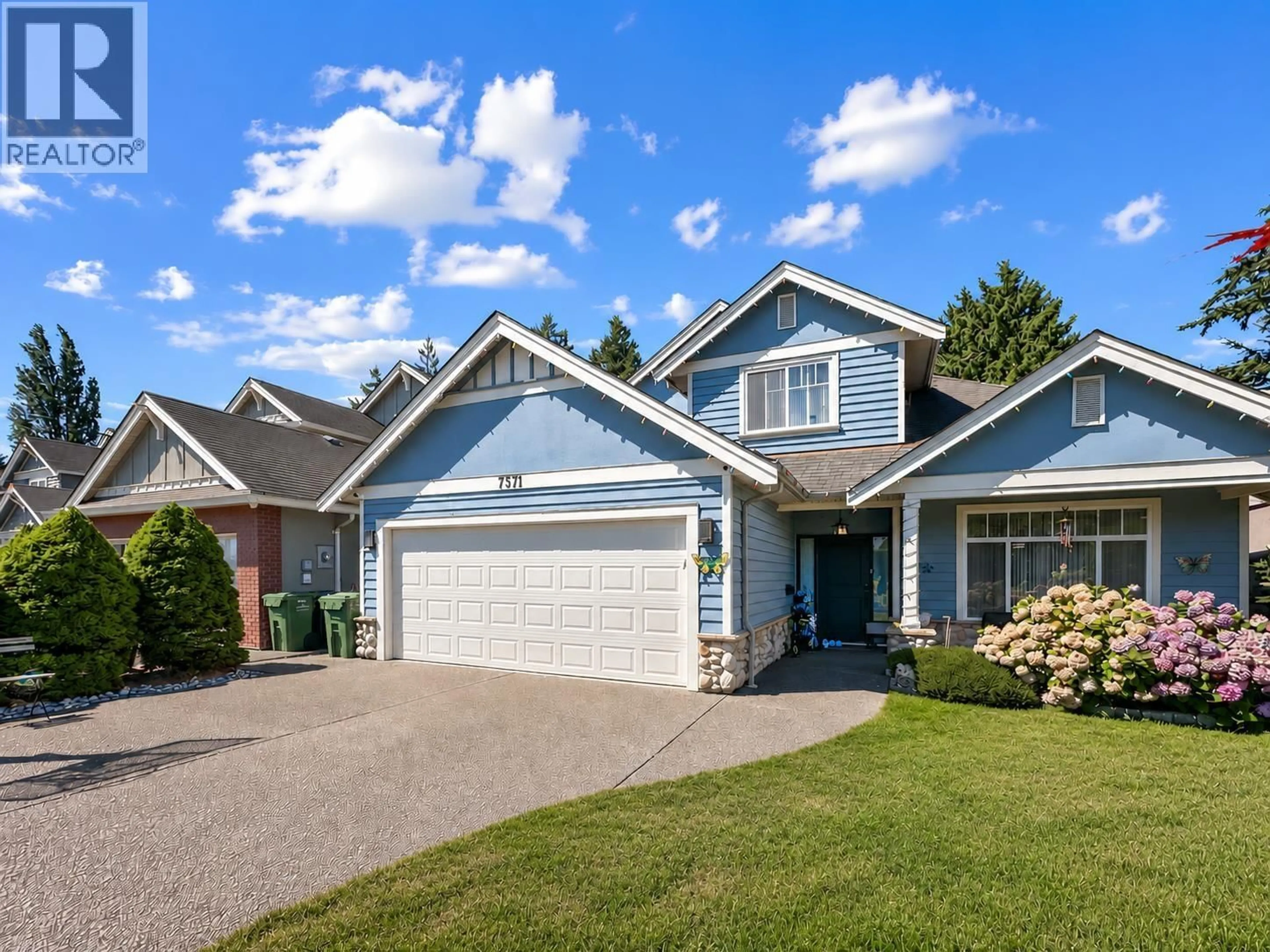 Home with vinyl exterior material, street for 77371 LINDSAY ROAD, Richmond British Columbia V7C3M7