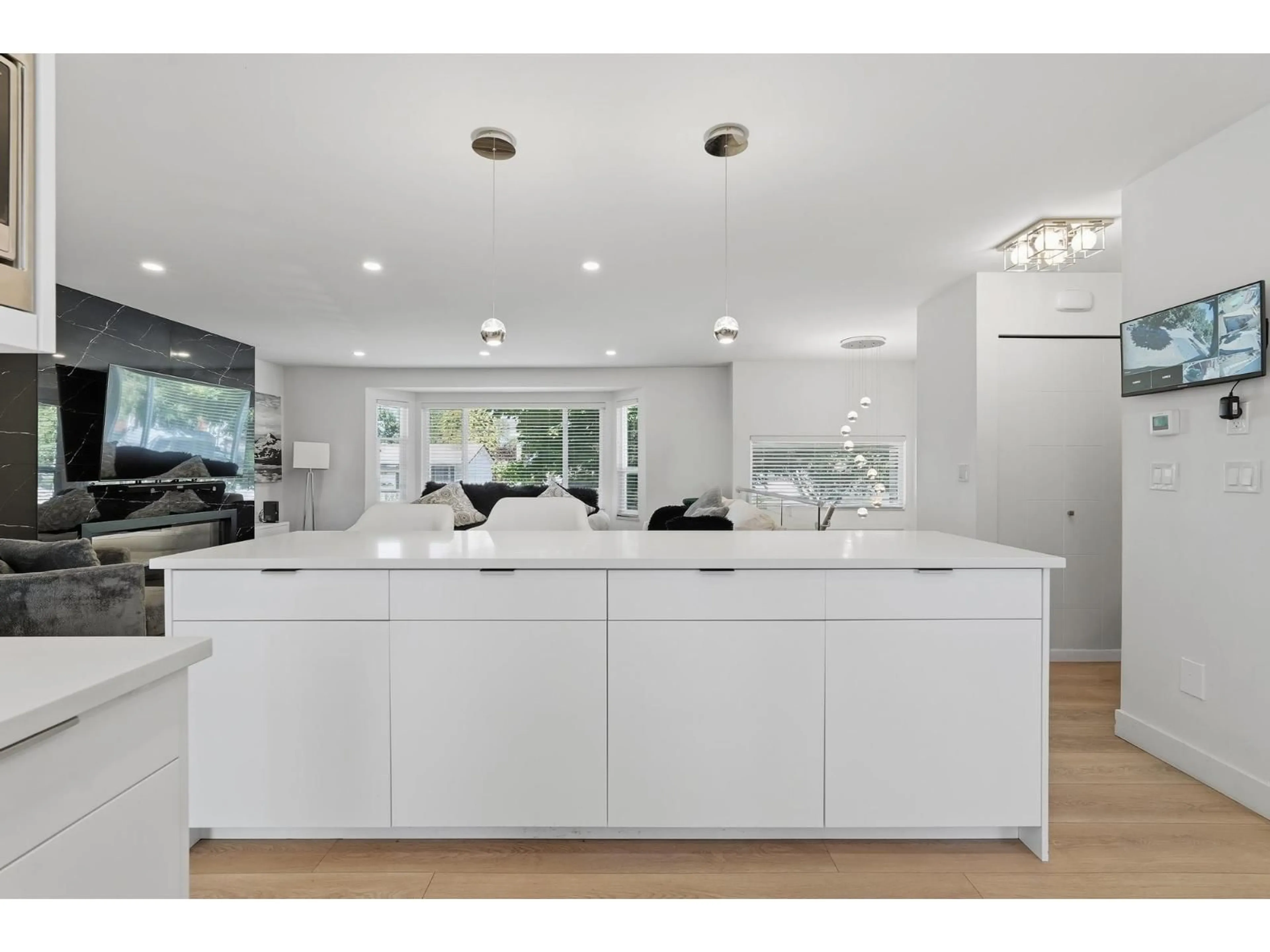 Open concept kitchen, unknown for 14348 GLADSTONE DRIVE, Surrey British Columbia V3R5R9