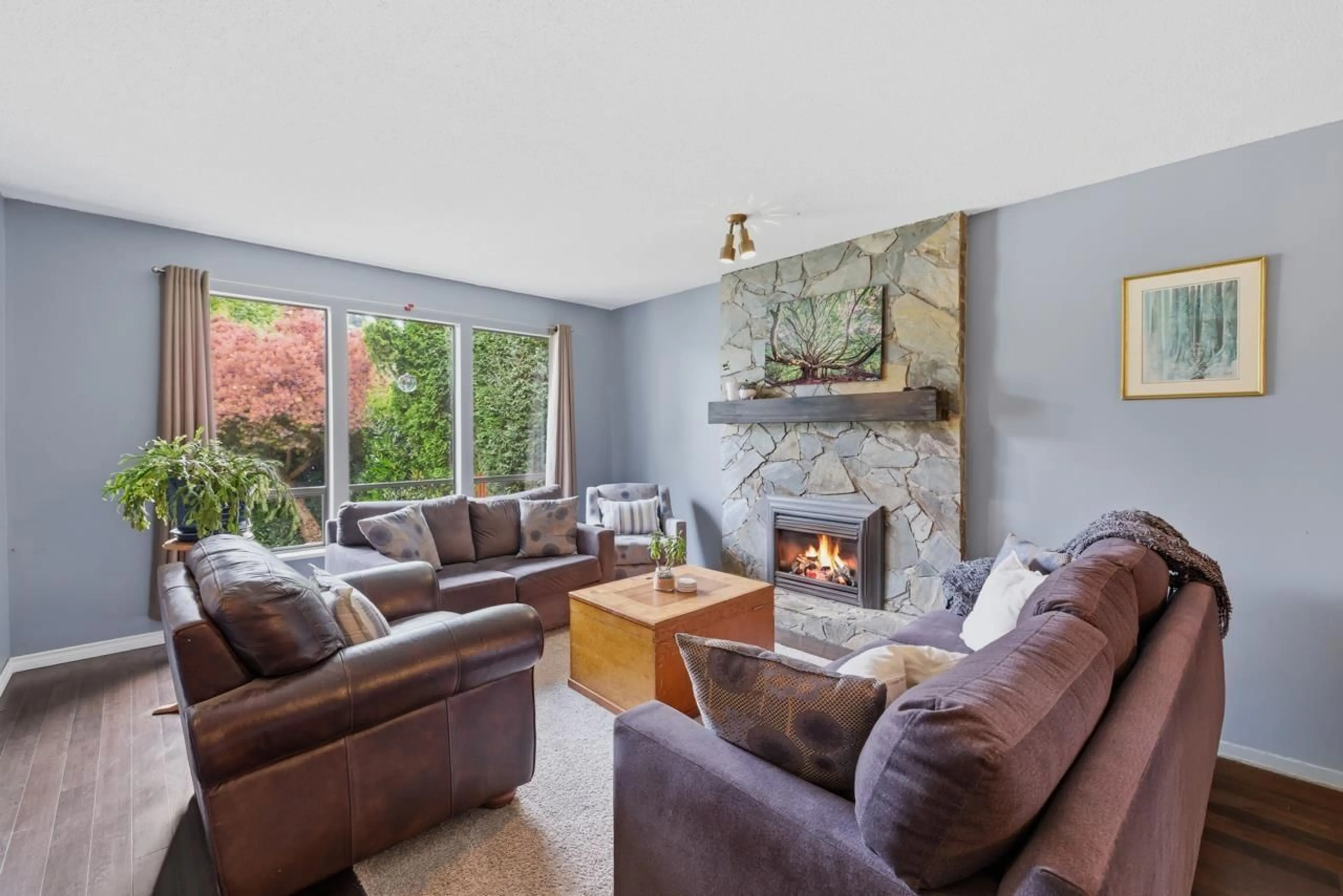Living room with furniture, unknown for 2161 153A STREET, Surrey British Columbia V4A5Y1