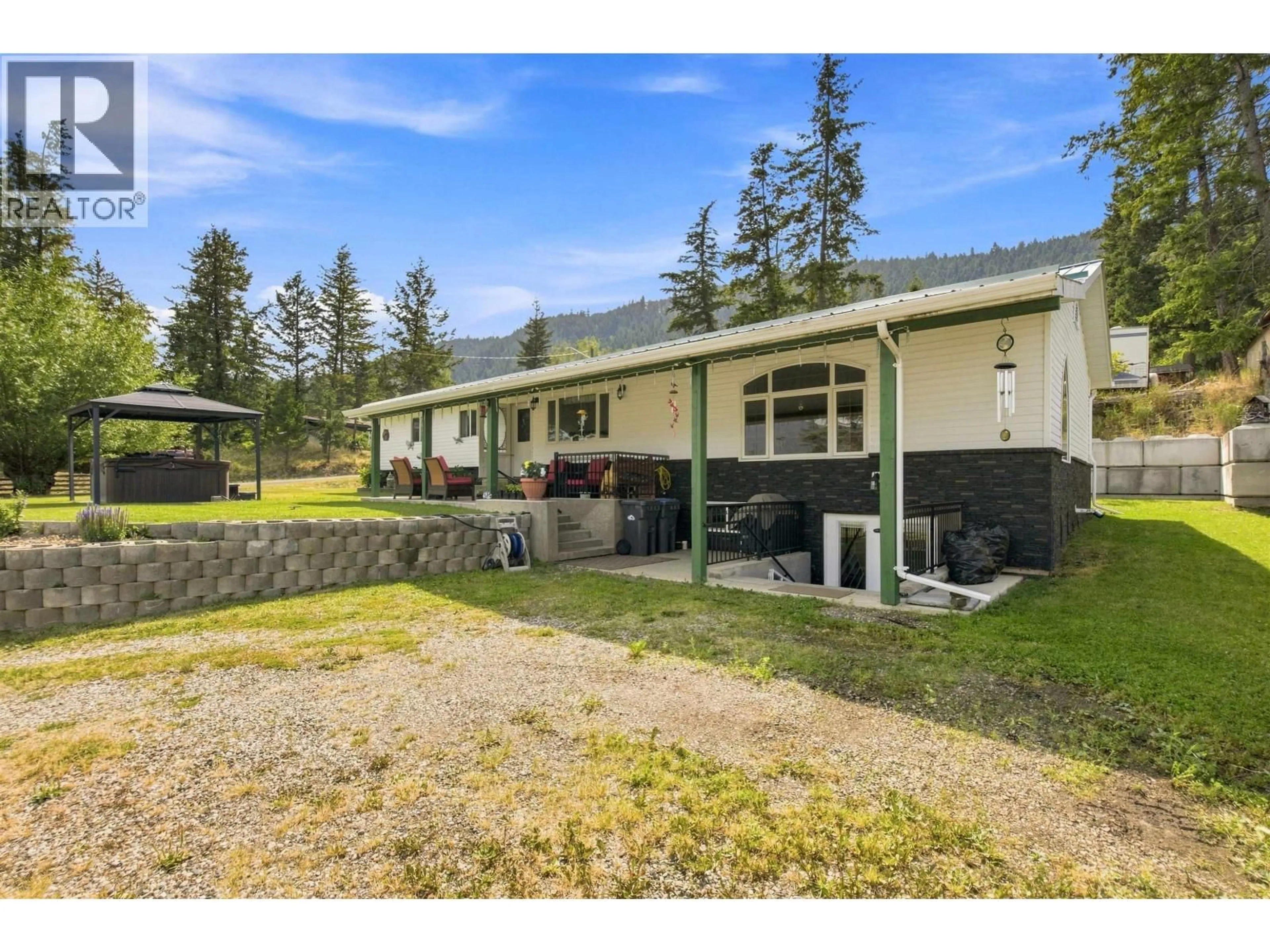A pic from outside/outdoor area/front of a property/back of a property/a pic from drone, unknown for 1717 RENNER ROAD, Williams Lake British Columbia V2G3B4
