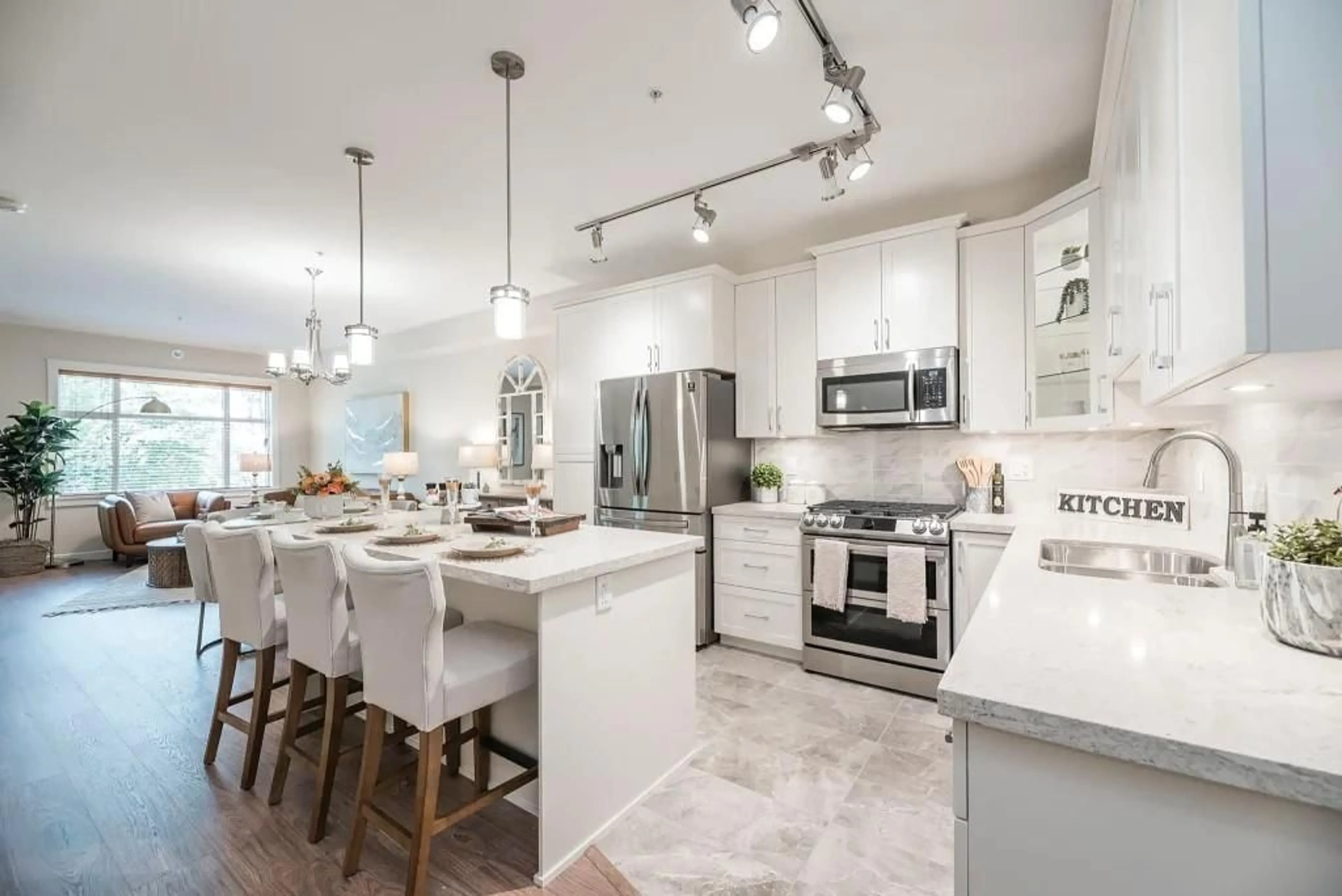Open concept kitchen, ceramic/tile floor for 414 - 11035 RAVINE ROAD, Surrey British Columbia V0V0V0
