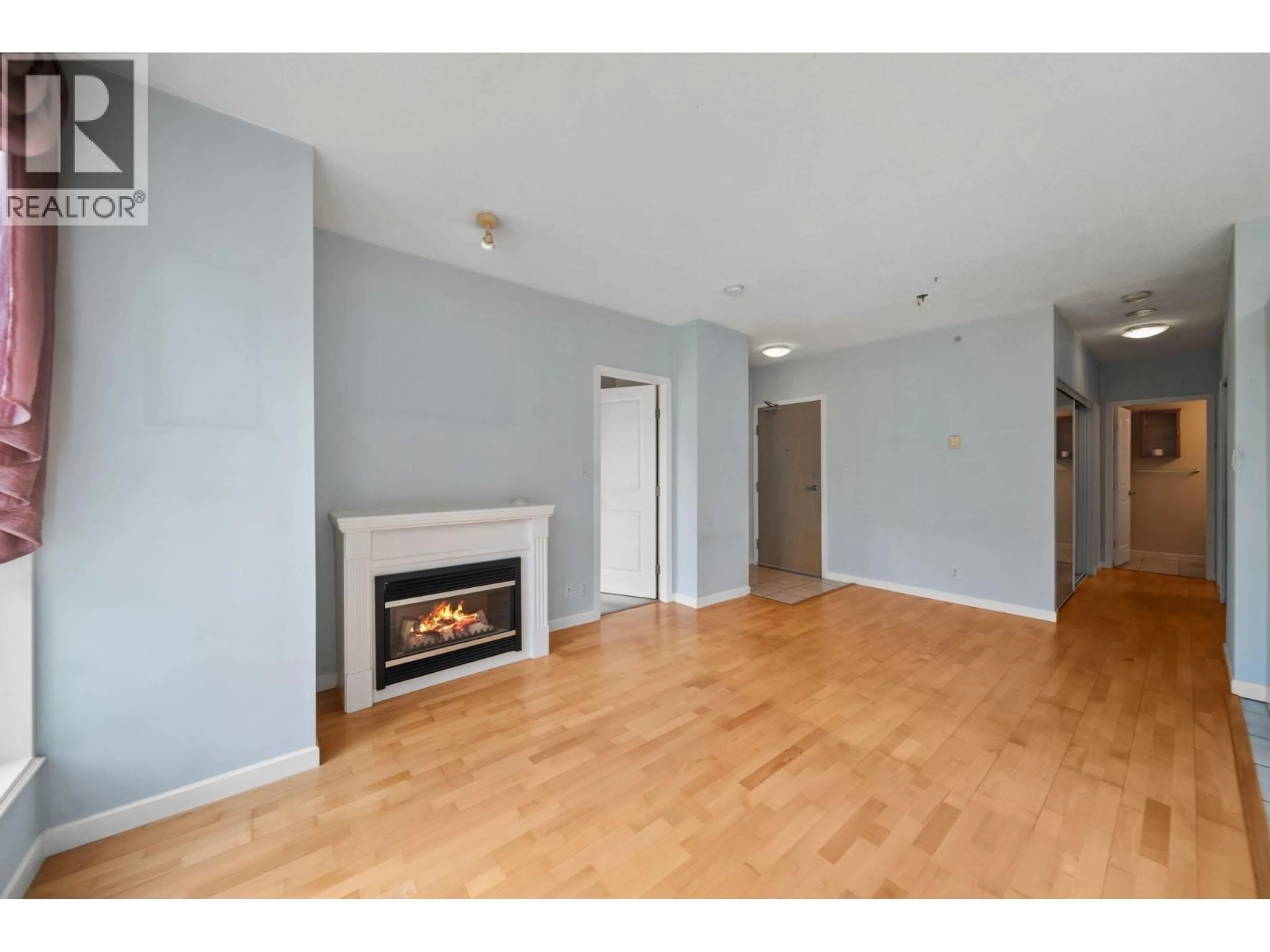 A pic of a room for 101 - 850 ROYAL AVENUE, New Westminster British Columbia V3M1A6