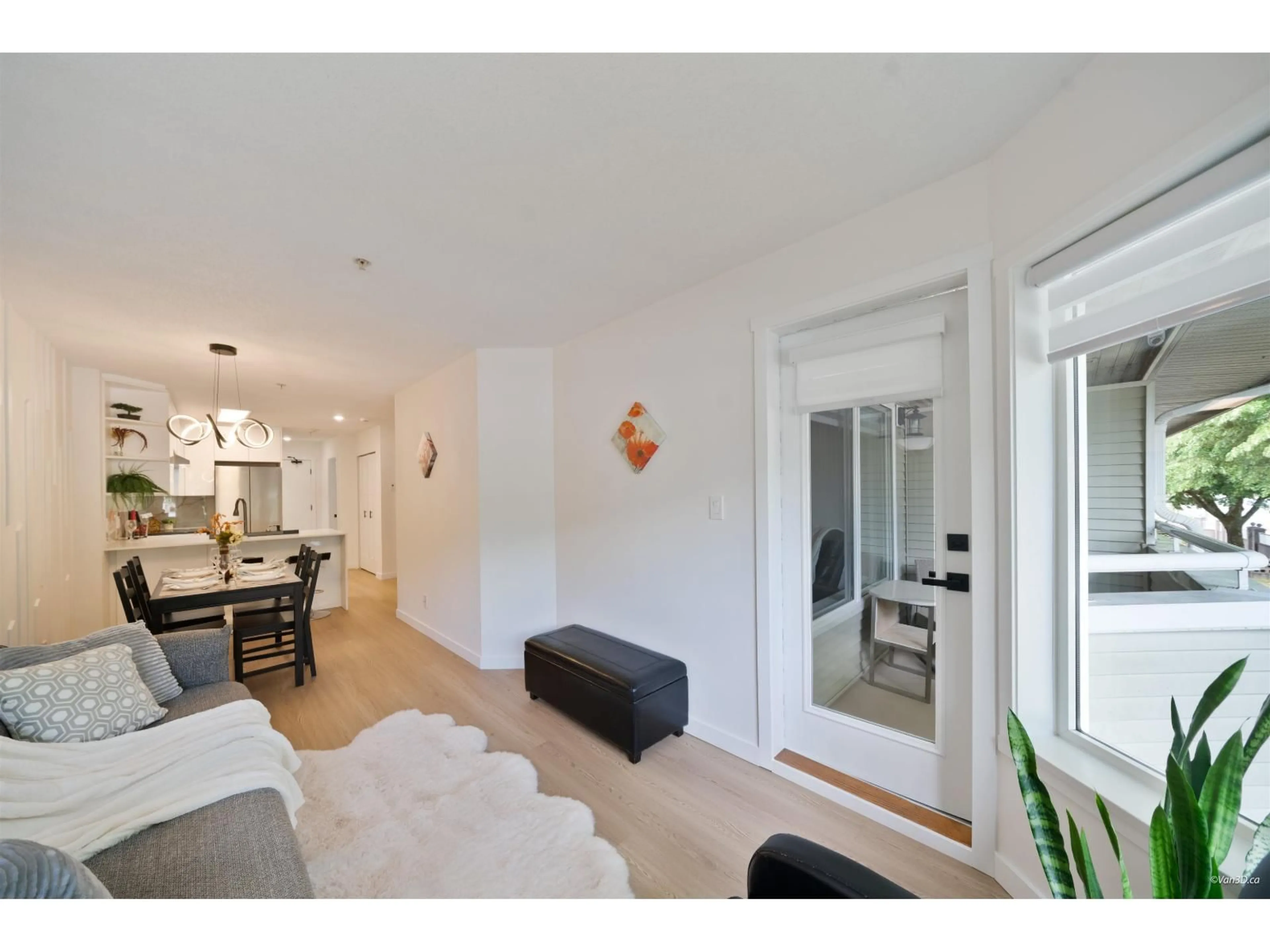 A pic of a room for 208 - 12160 80 AVENUE, Surrey British Columbia V3W0V3