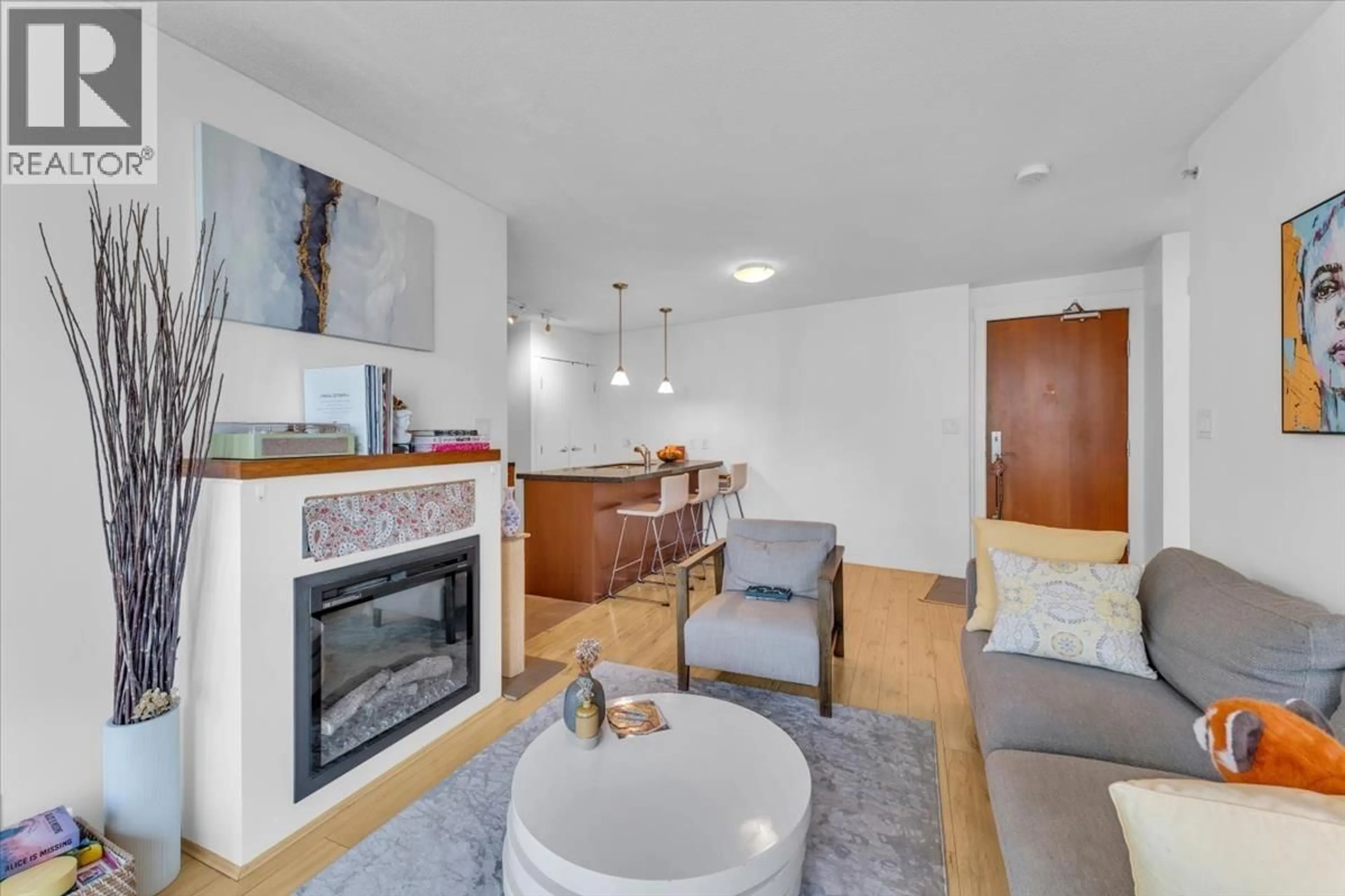 Living room with furniture, unknown for 1707 - 1189 MELVILLE STREET, Vancouver British Columbia V6E4T8