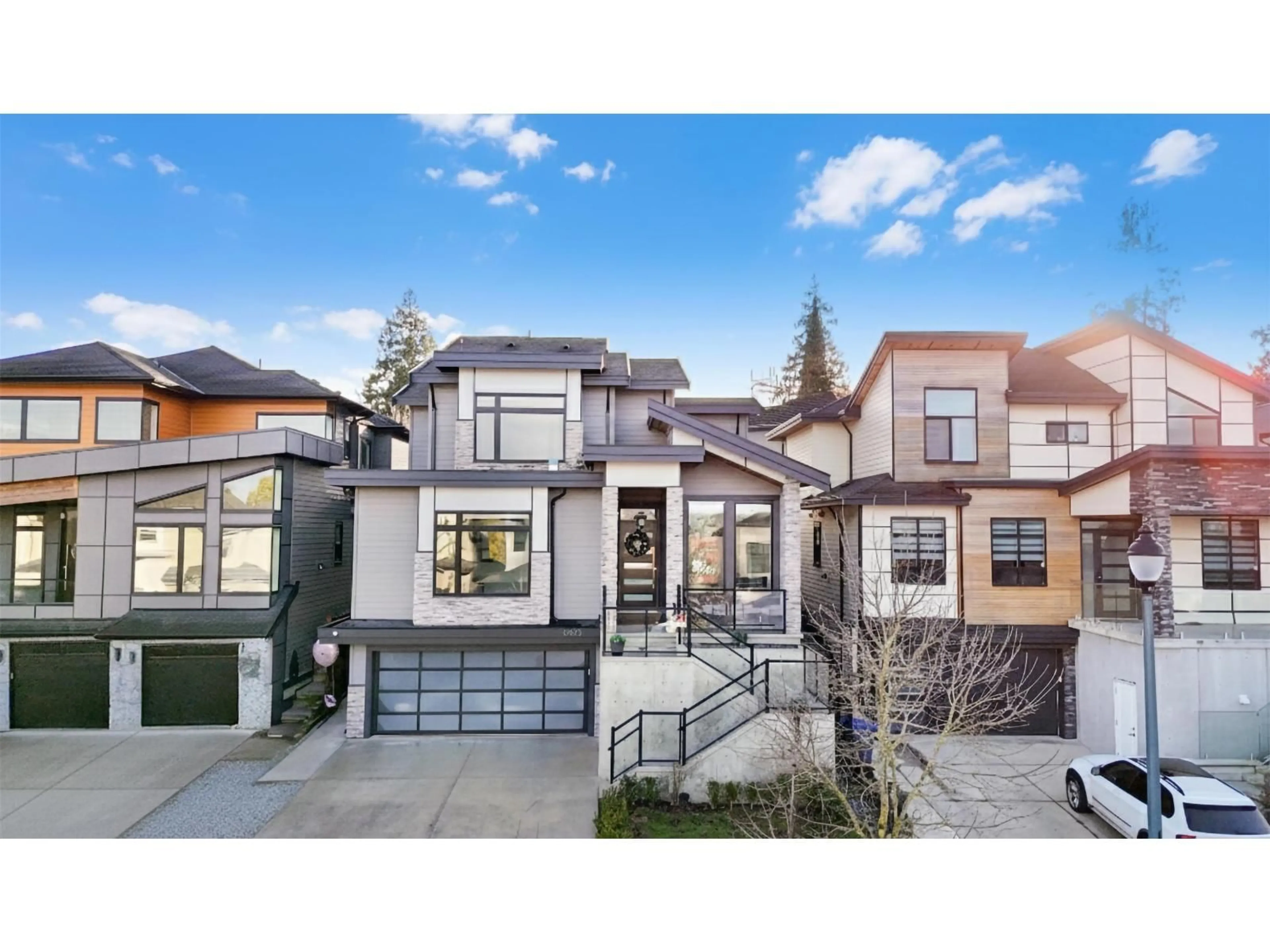 Home with vinyl exterior material, street for 14932 35A AVENUE, Surrey British Columbia V3Z0Y7