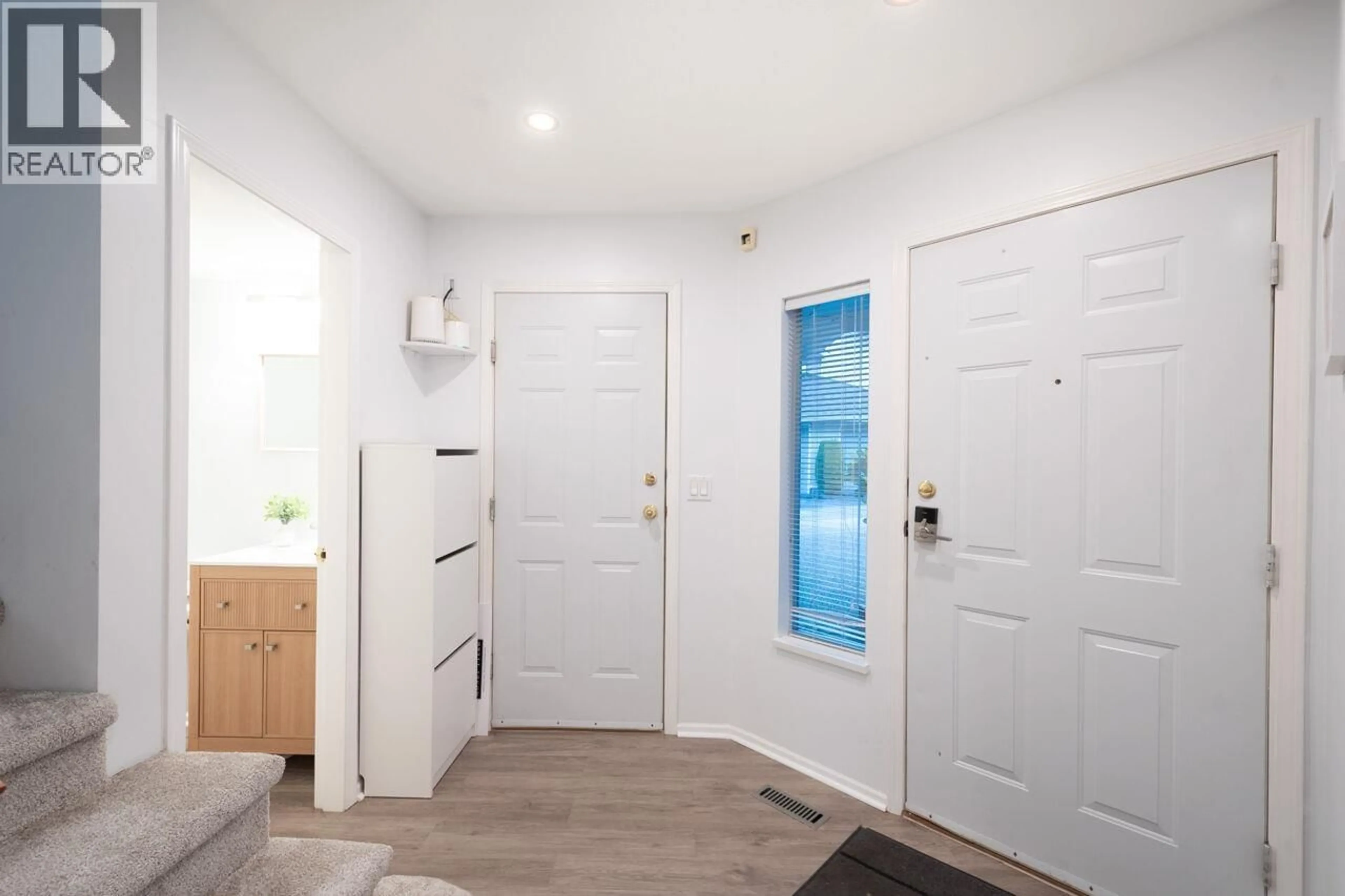 Indoor entryway for 20 - 2590 PANORAMA DRIVE, Coquitlam British Columbia V3E2W9