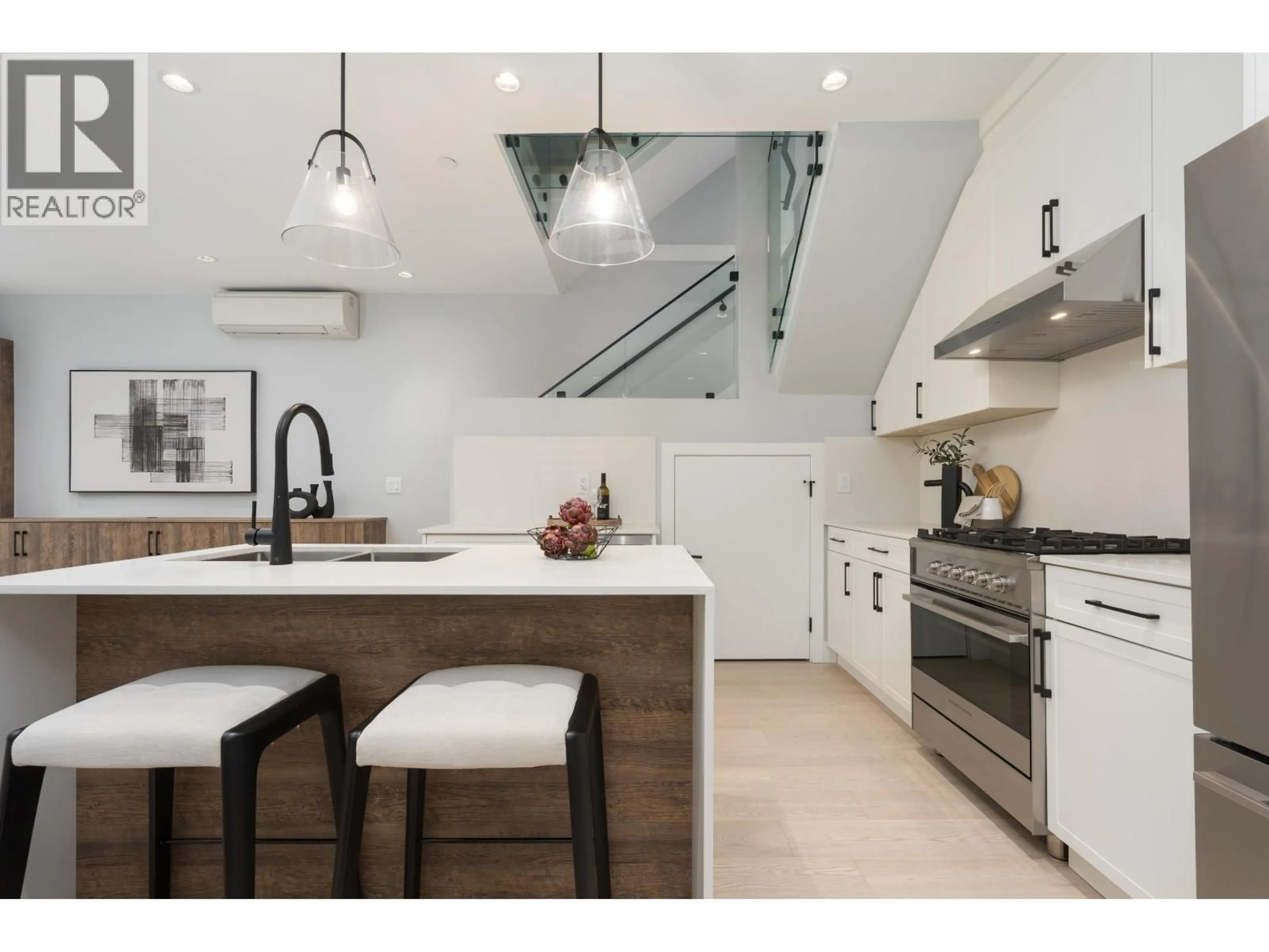 Contemporary kitchen, unknown for 2196 19TH AVENUE, Vancouver British Columbia V5N2J6