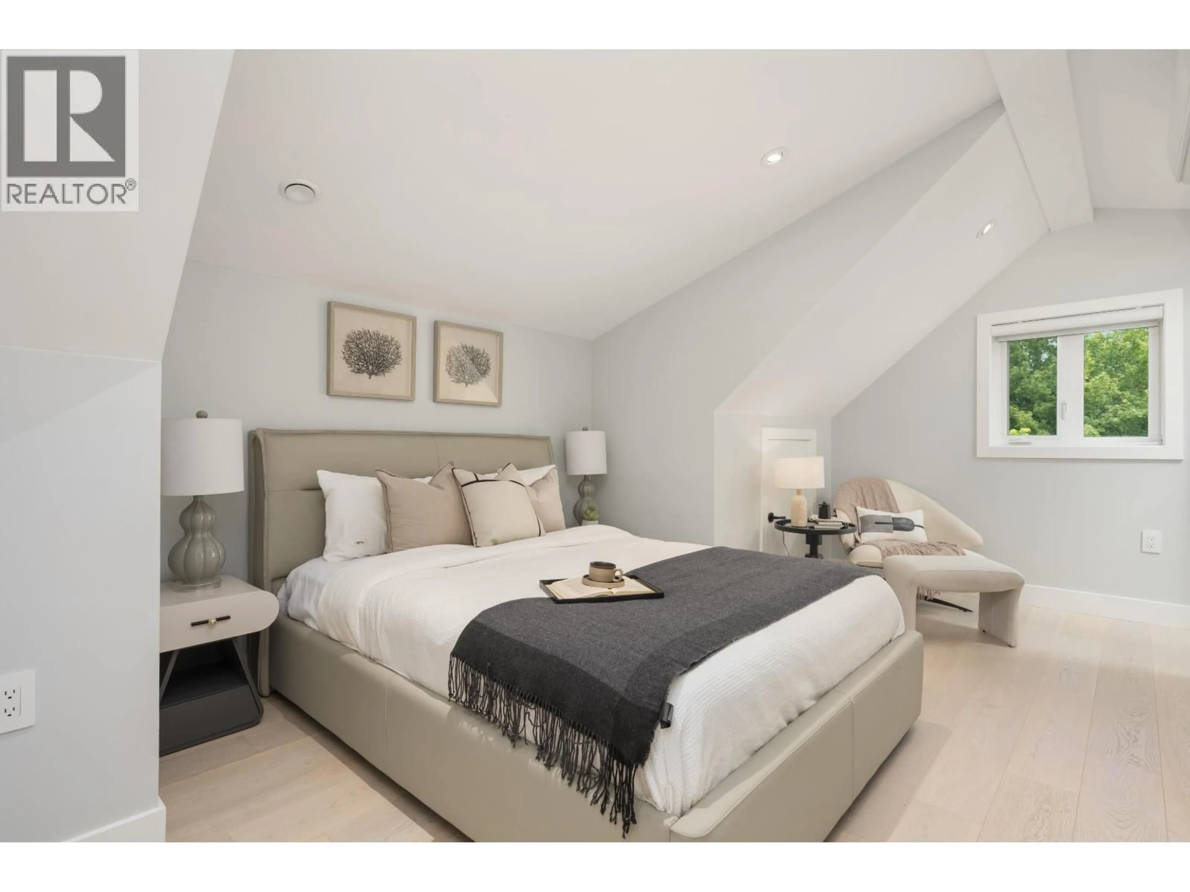 Bedroom with bed, unknown for 2196 19TH AVENUE, Vancouver British Columbia V5N2J6