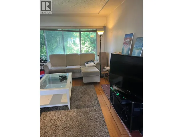 5010 LORRAINE AVENUE, Burnaby 3