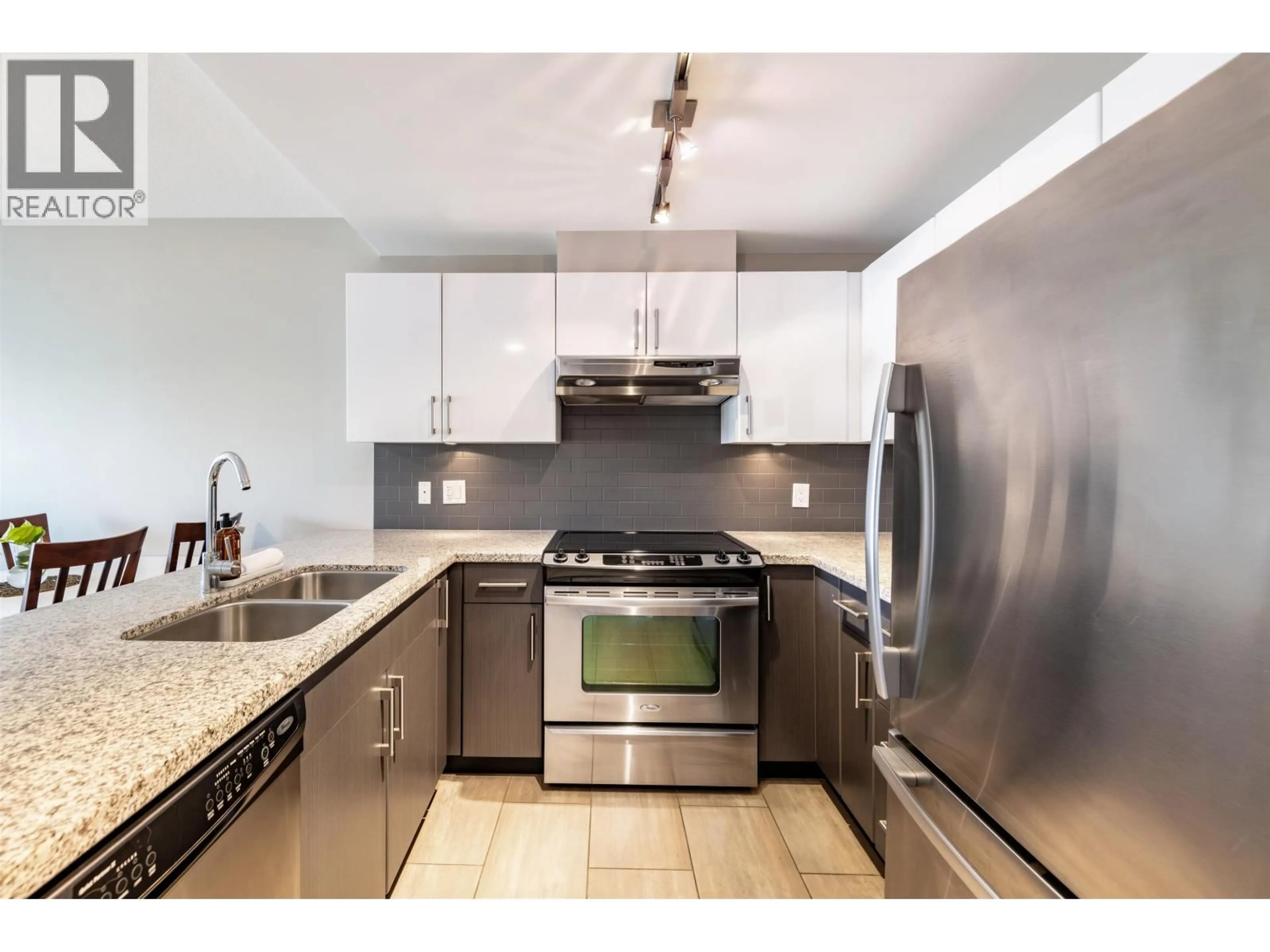 Standard kitchen, unknown for 1904 - 14 BEGBIE STREET, New Westminster British Columbia V3M0C4