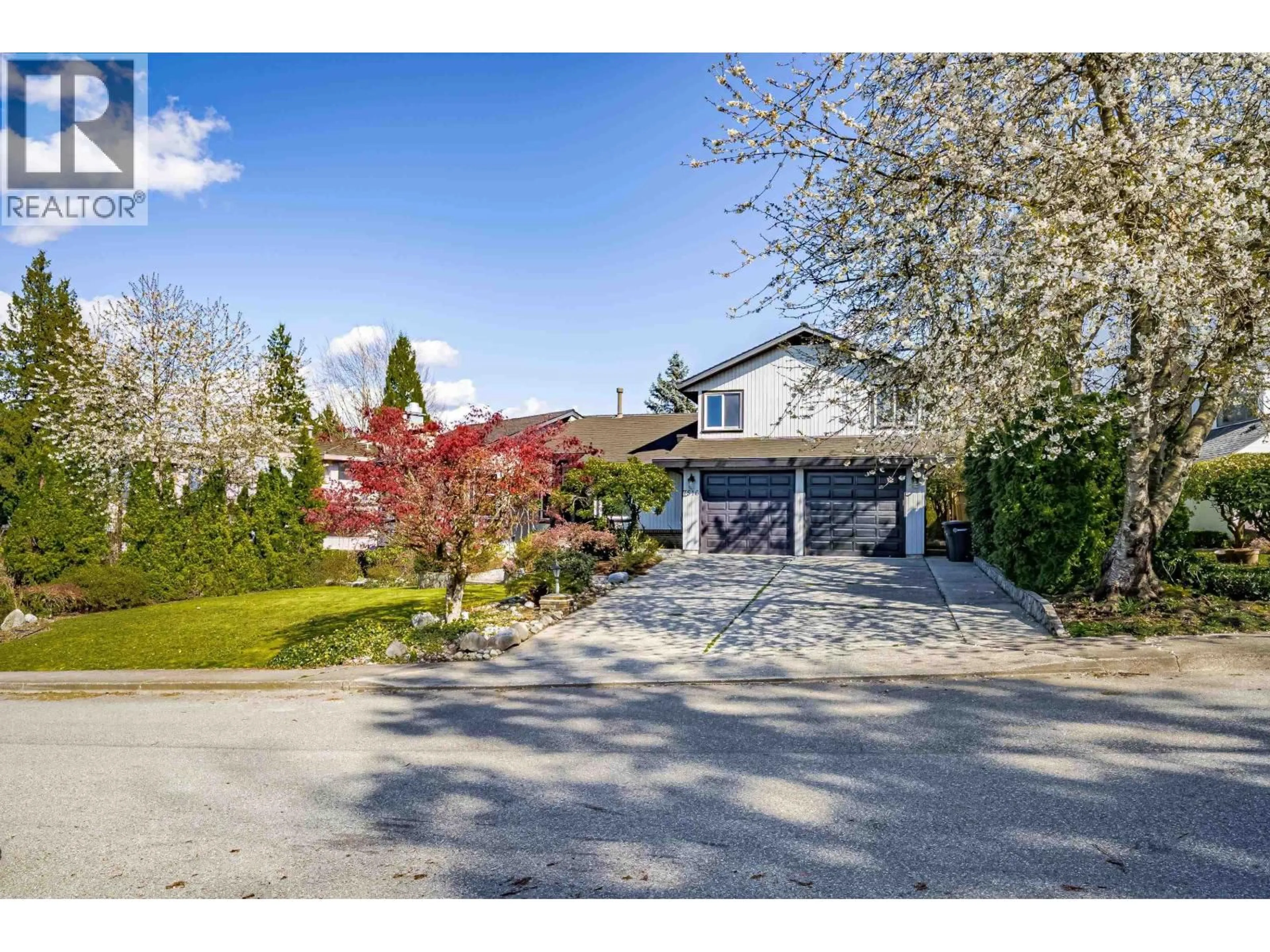 A pic from outside/outdoor area/front of a property/back of a property/a pic from drone, street for 7516 LAMBETH DRIVE, Burnaby British Columbia V5E1Z4