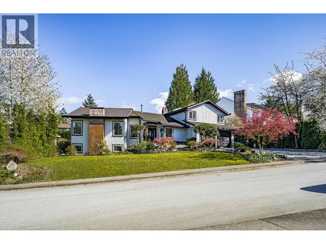 7516 LAMBETH DRIVE, Burnaby 5