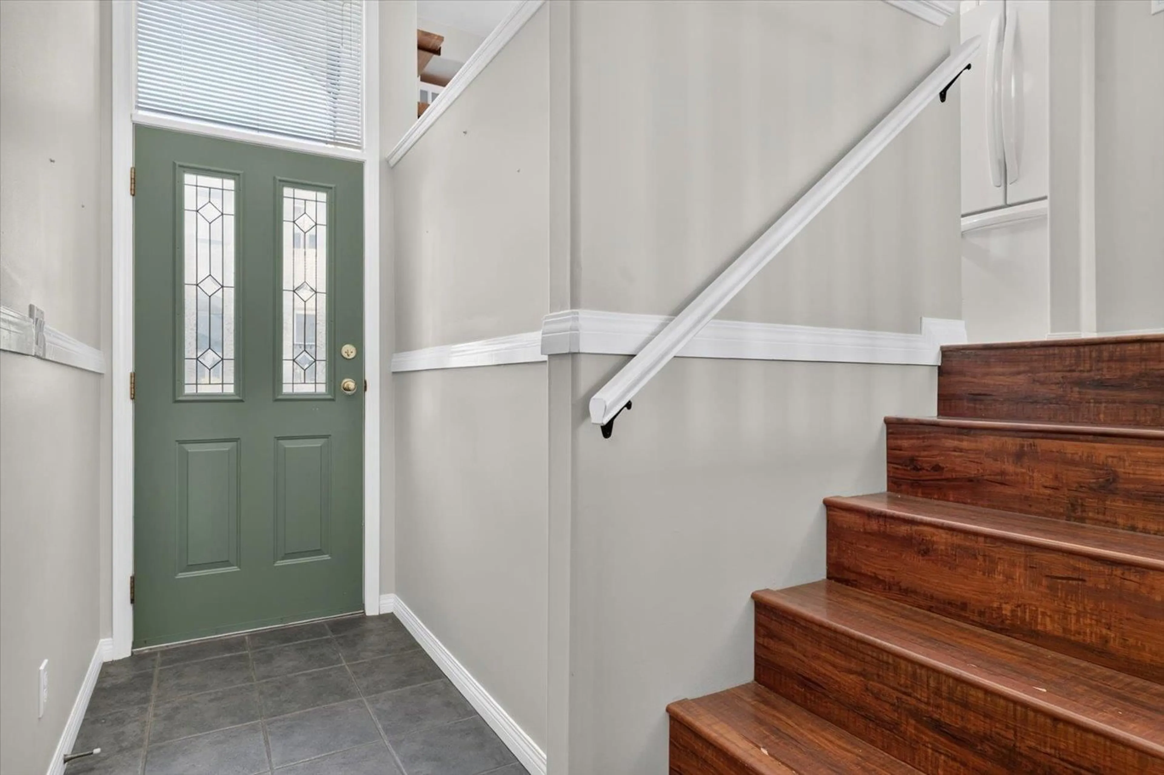 Indoor entryway for 24 - 9470 HAZEL STREET, Chilliwack British Columbia V2P5N1