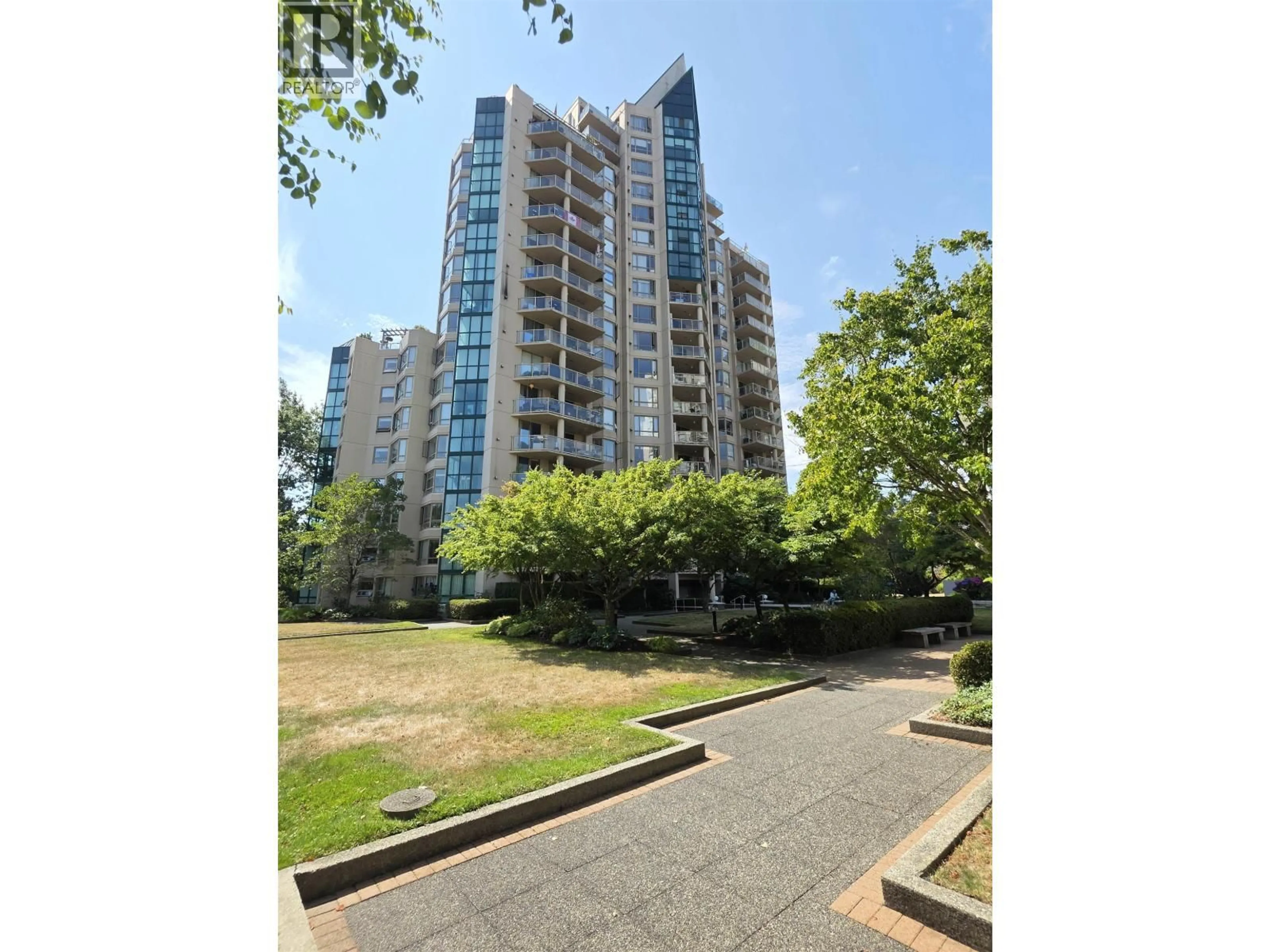 A pic from outside/outdoor area/front of a property/back of a property/a pic from drone, street for 1001 - 1190 PIPELINE ROAD, Coquitlam British Columbia V3B7T9
