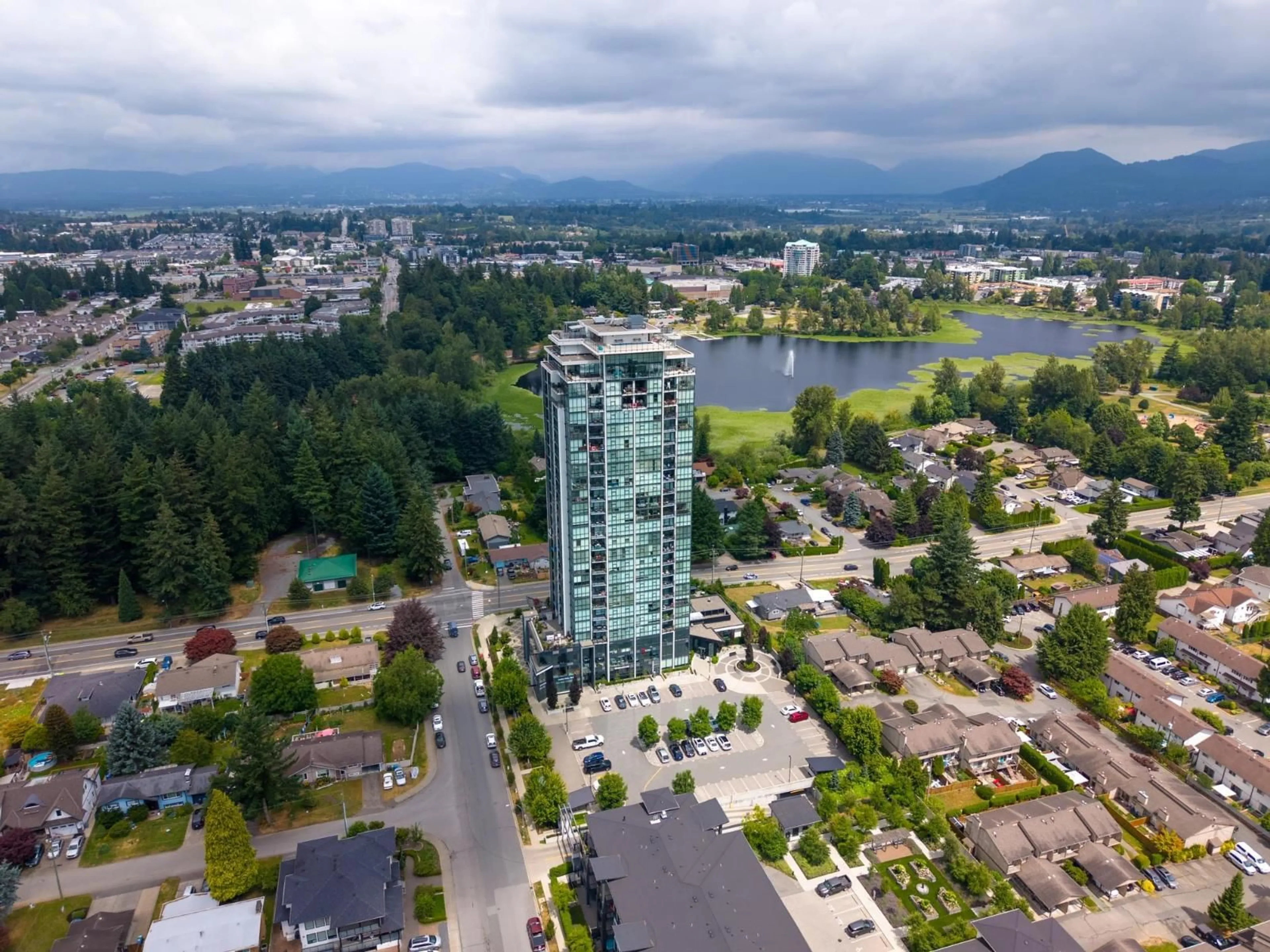 A pic from outside/outdoor area/front of a property/back of a property/a pic from drone, water/lake/river/ocean view for 1201 - 2180 GLADWIN ROAD, Abbotsford British Columbia V2S0H4