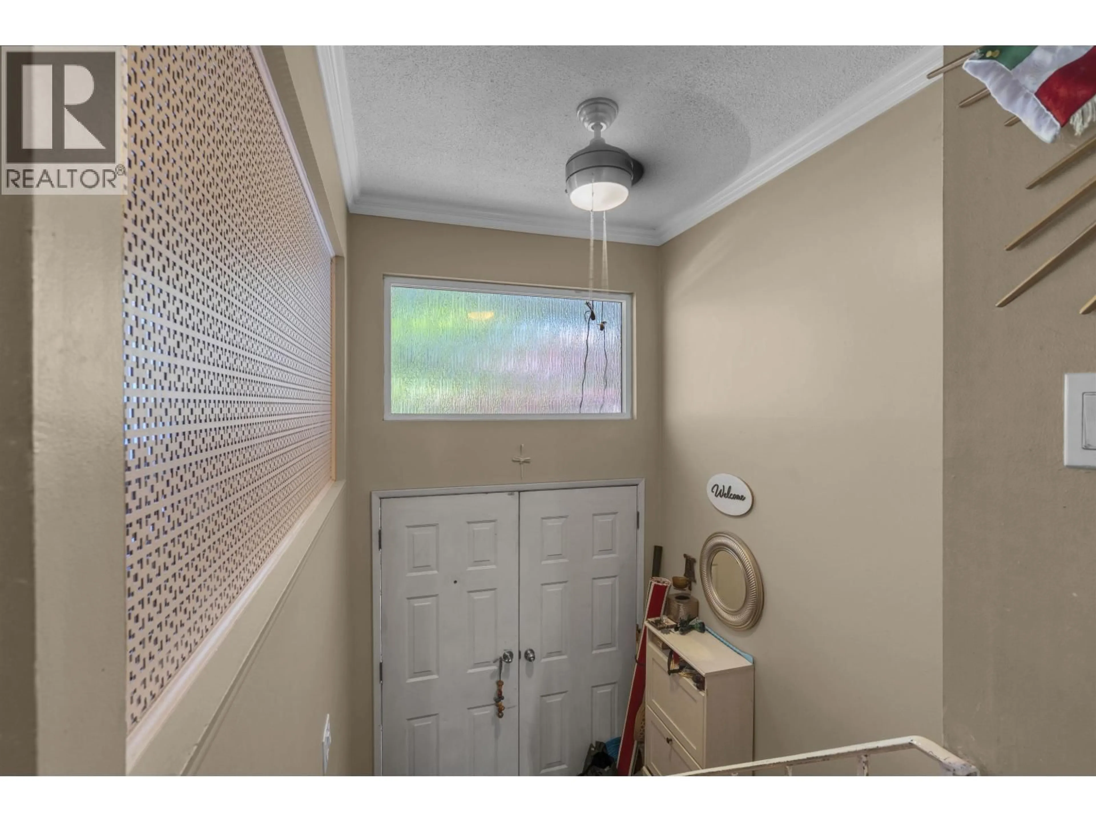 Indoor entryway for 1825 BRUNETTE AVENUE, Coquitlam British Columbia V3K1H3