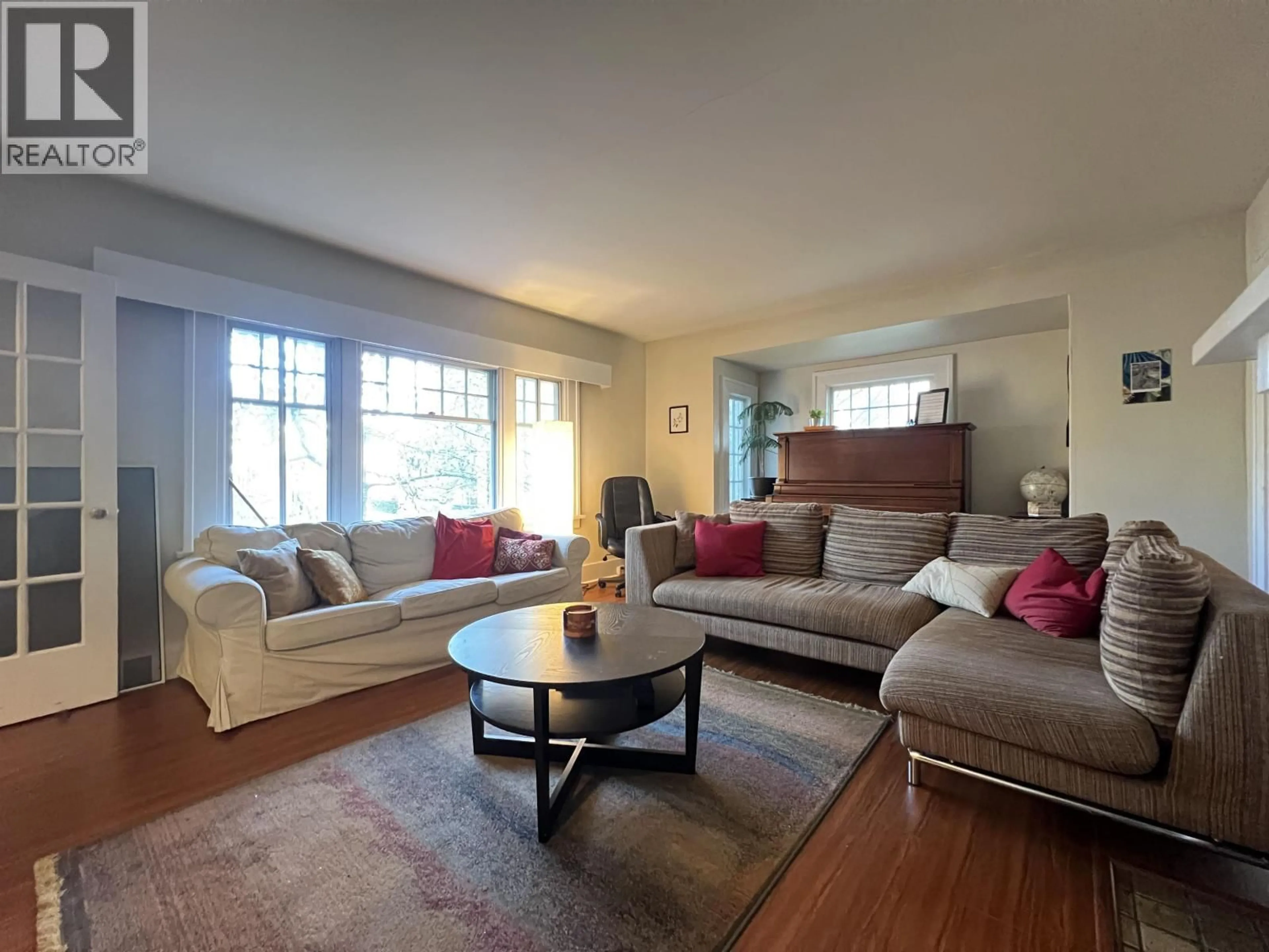 Living room with furniture, unknown for 2080 33RD AVENUE, Vancouver British Columbia V6M1B7