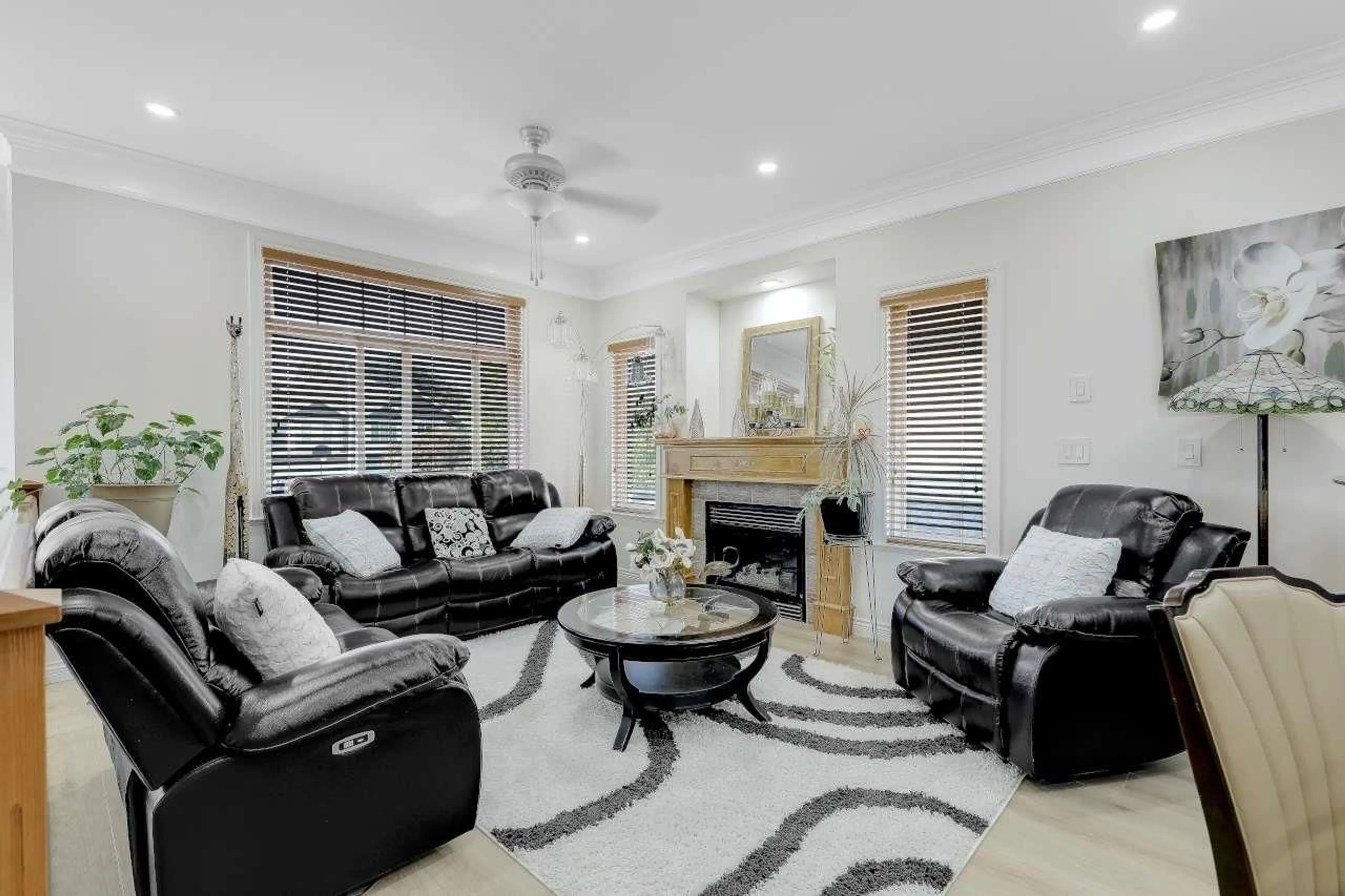 Living room with furniture, unknown for 26852 26A AVENUE, Langley British Columbia V4W3Z6
