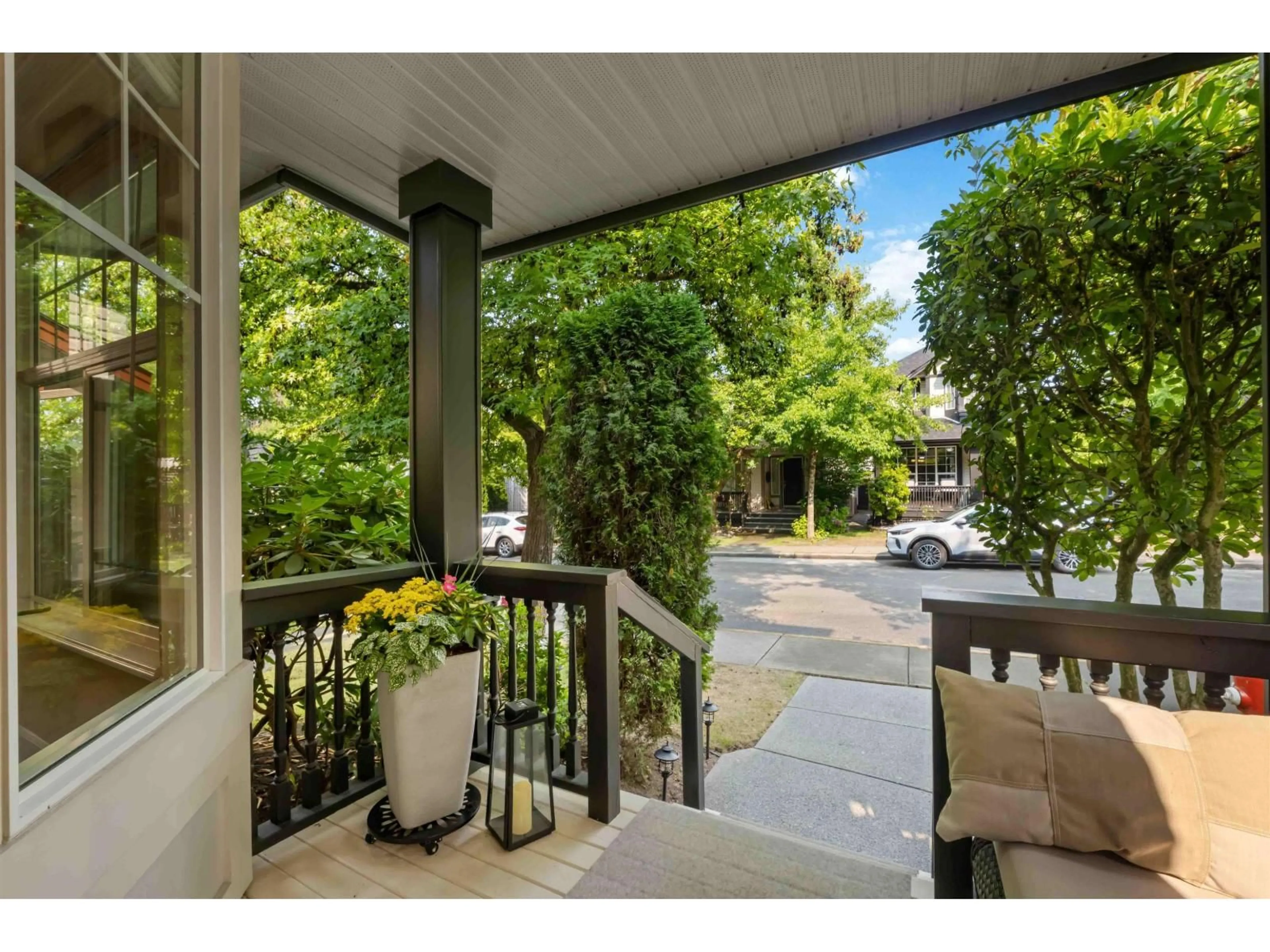 Patio, street for 8675 206B STREET, Langley British Columbia V1M3X5