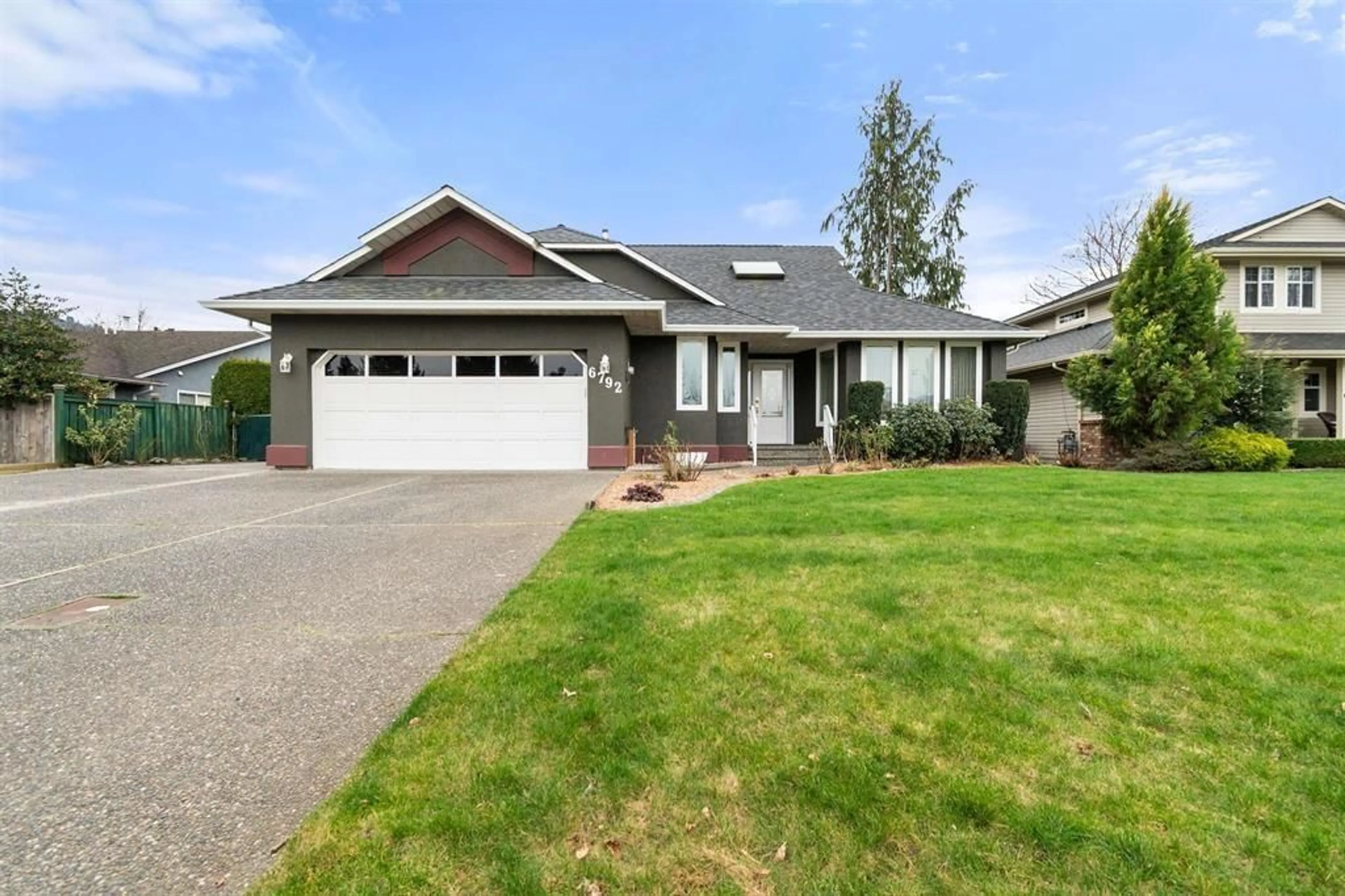 Home with vinyl exterior material, street for 6792 HENRY STREET, Chilliwack British Columbia V2R2W1
