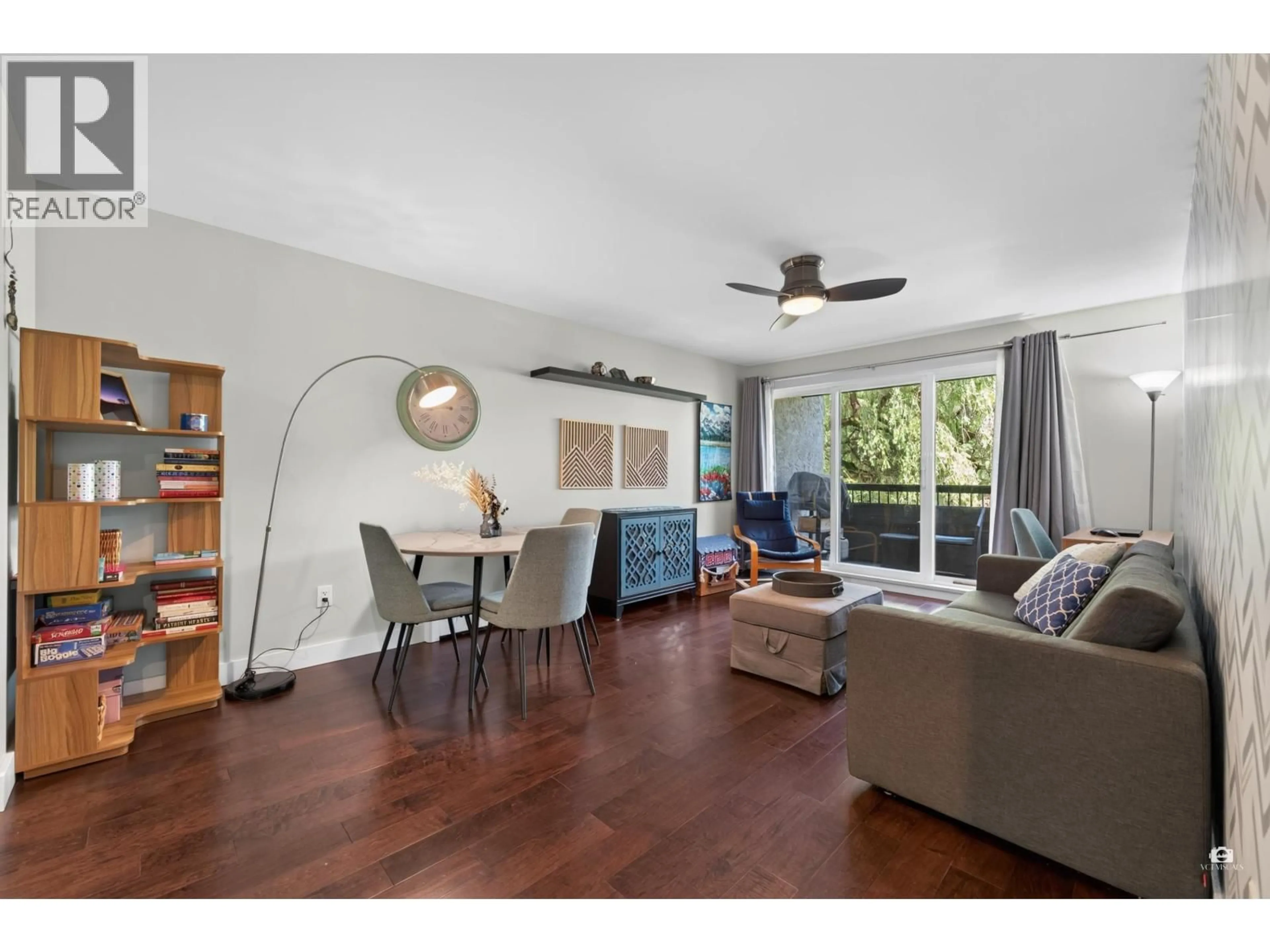 Living room with furniture, wood/laminate floor for 206 - 1420 E 8TH STREET, Vancouver British Columbia V5N1T4