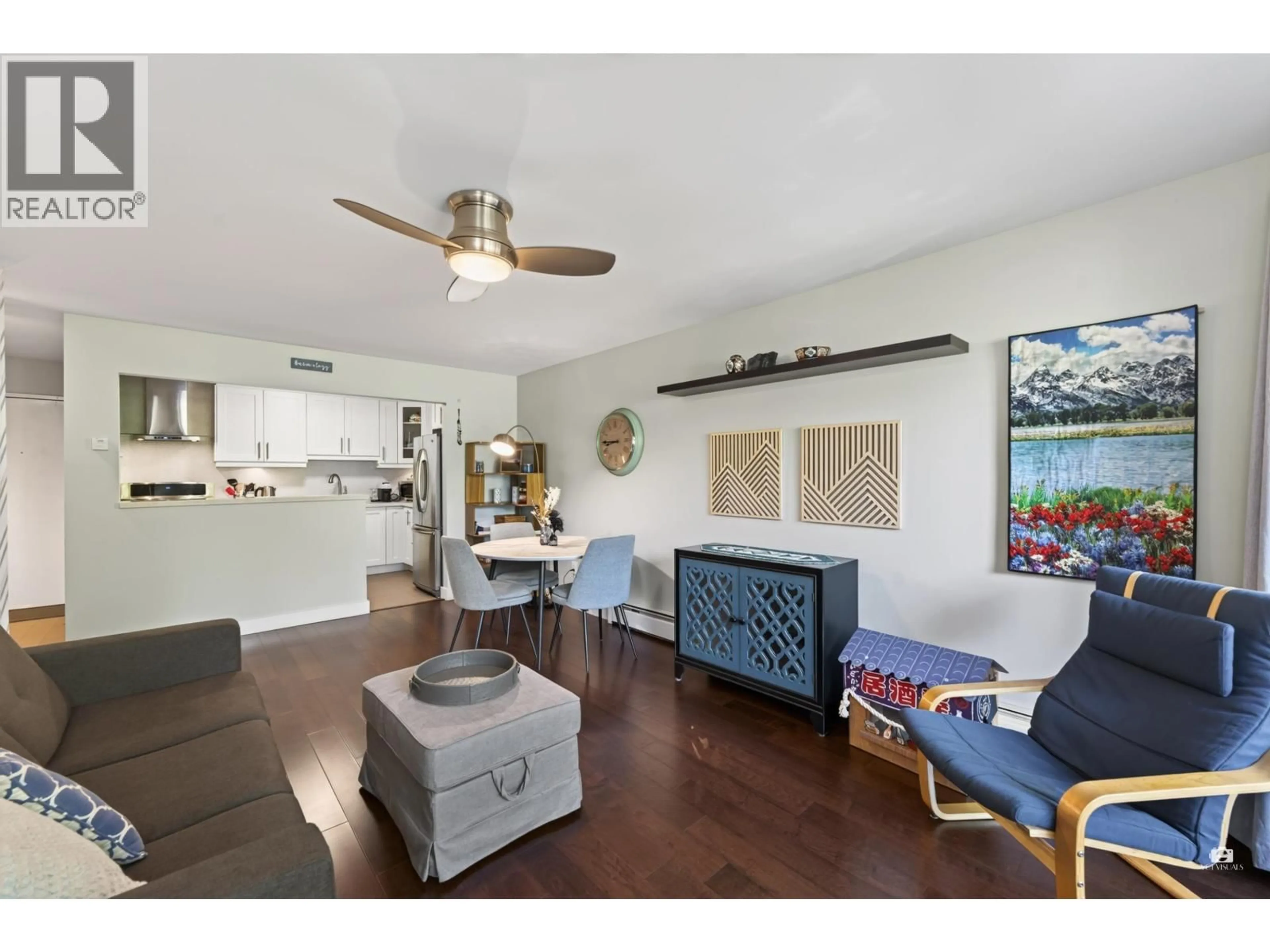 Living room with furniture, wood/laminate floor for 206 - 1420 8TH AVENUE, Vancouver British Columbia V5N1T4