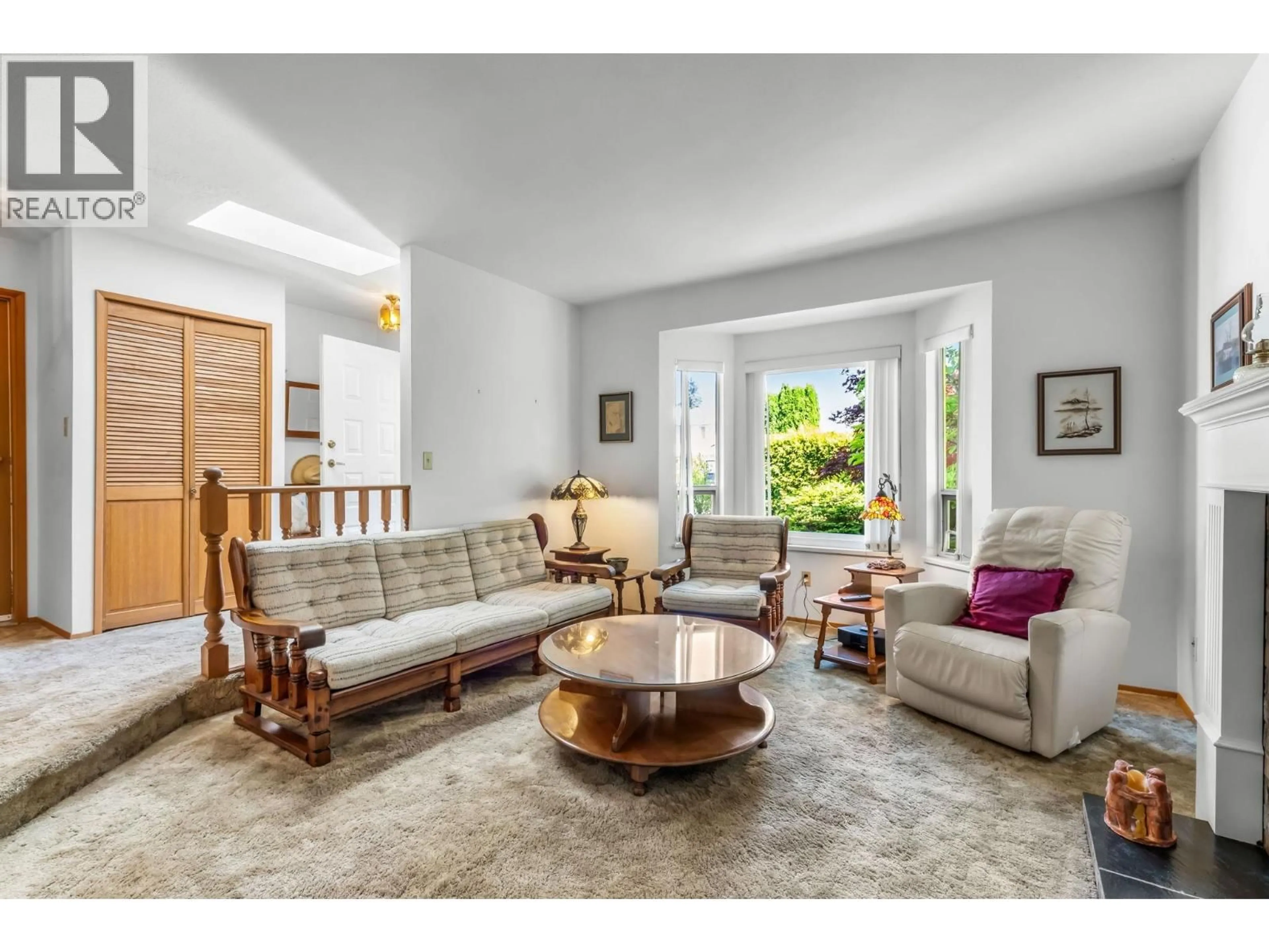 Living room with furniture, unknown for 23410 NIGHTINGALE AVENUE, Maple Ridge British Columbia V2X9C8